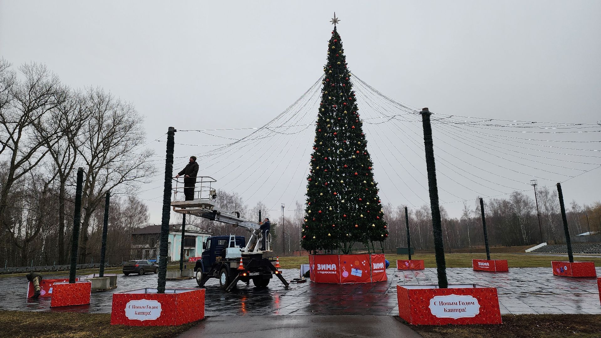 кашира, новогодняя елка, гирлянды, благоустройство, украшение к новому году, вертикалки,