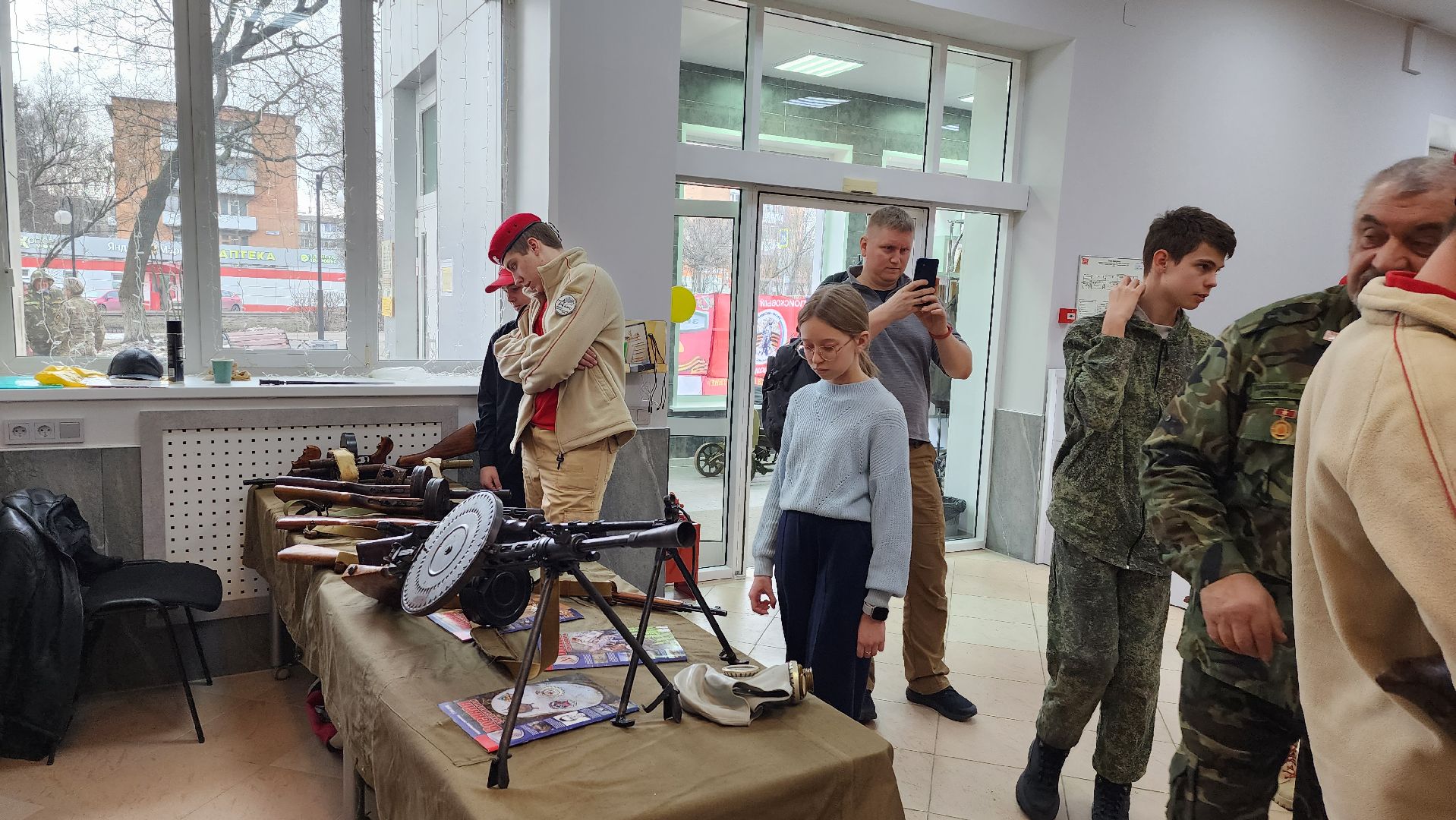 истра, патриотическая акция, библиотека, вертикалка,