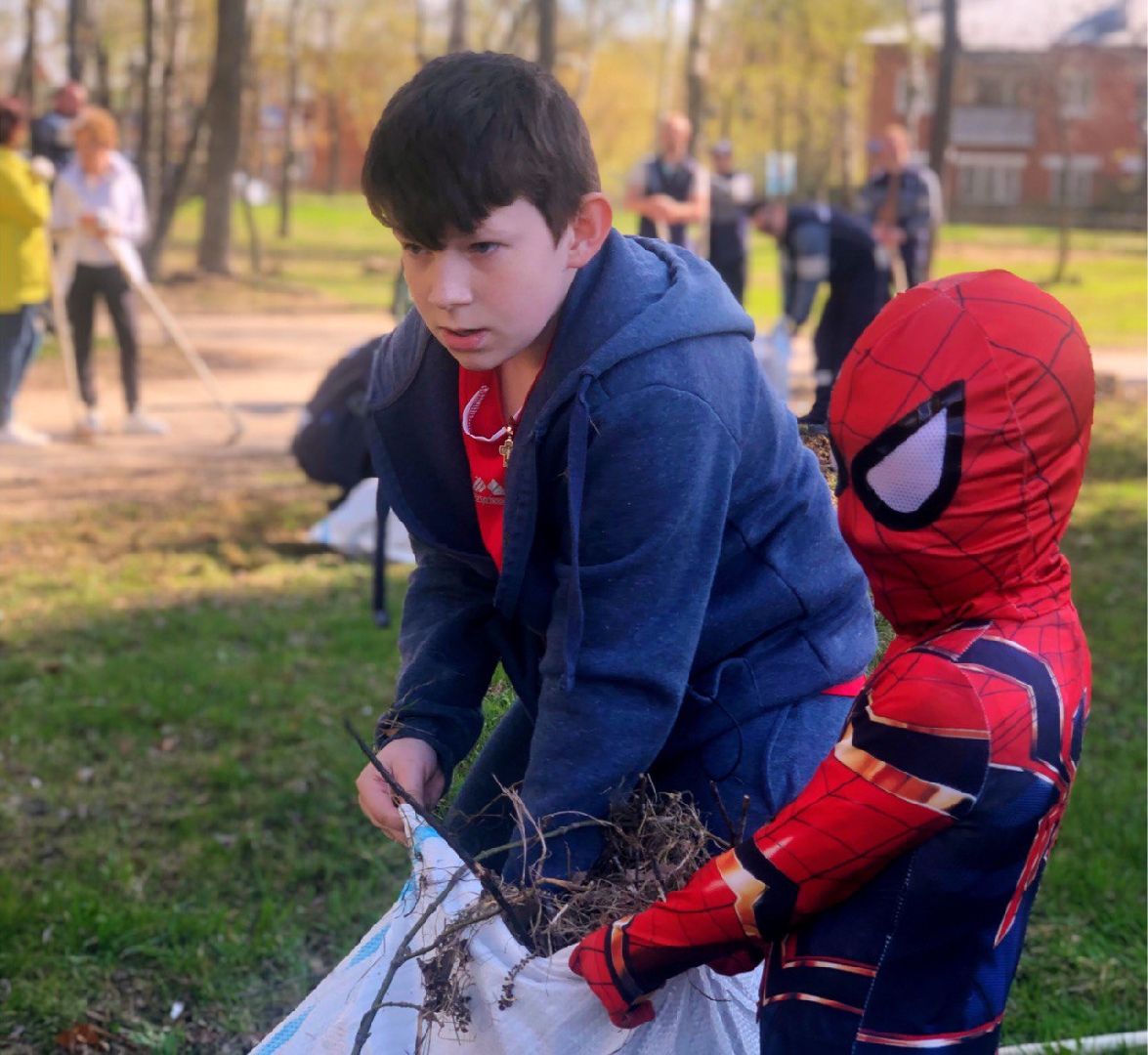 Серпухов, Подмосковье, субботник, уборка, супергерой