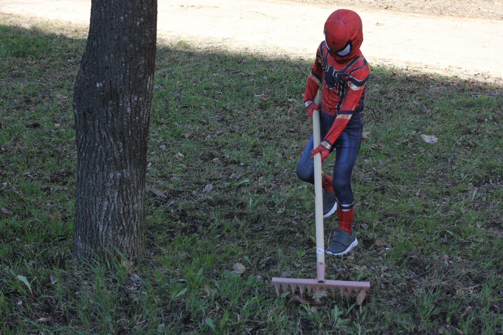 Серпухов, Подмосковье, субботник, уборка, супергерой
