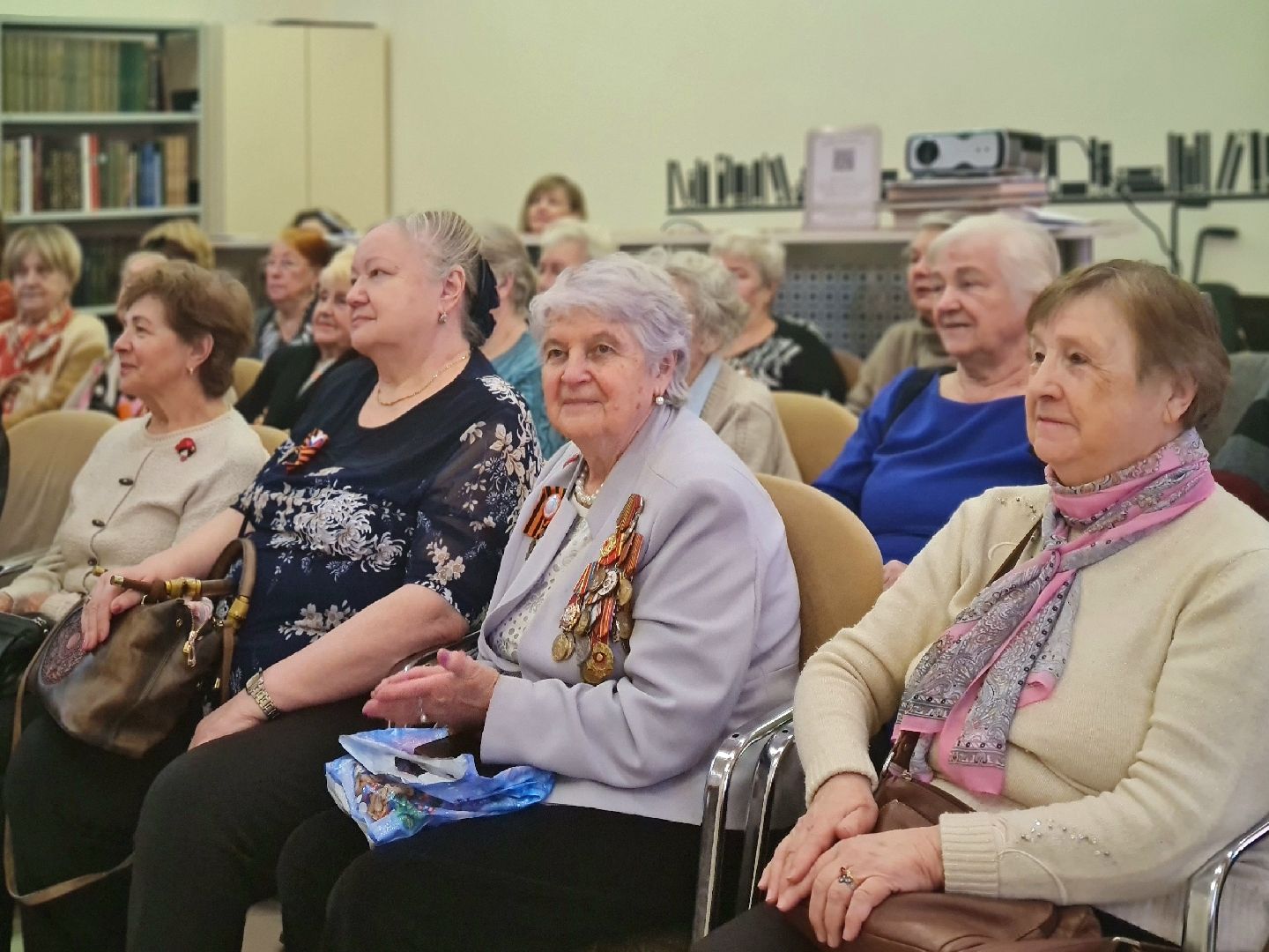 пушкино, центральная библиотека, день снятия блокады ленинграда, узники фашистских концлагерей, дети блокадного ленинграда, вертикалки, концерт,