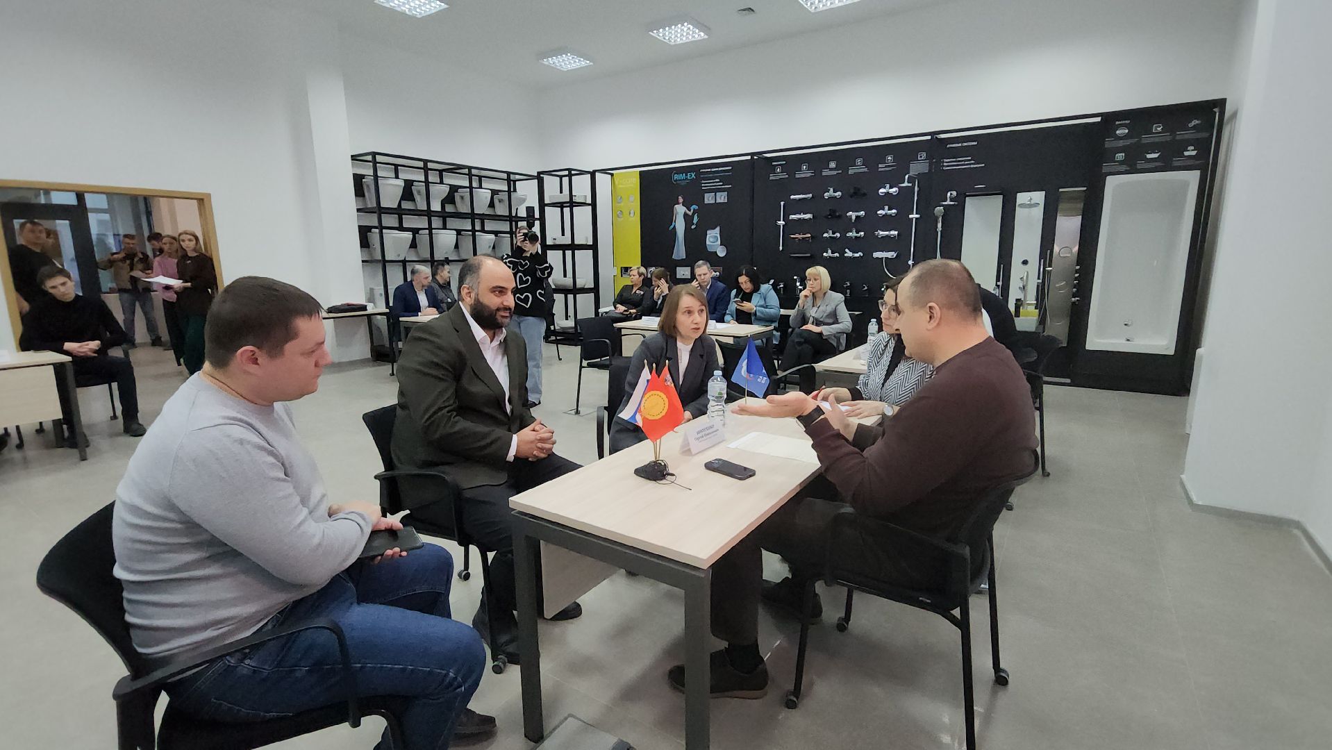 серпухов, витра плитка, витра сантехника, пассажирский автобус, транспорт, микрорайон лесная,