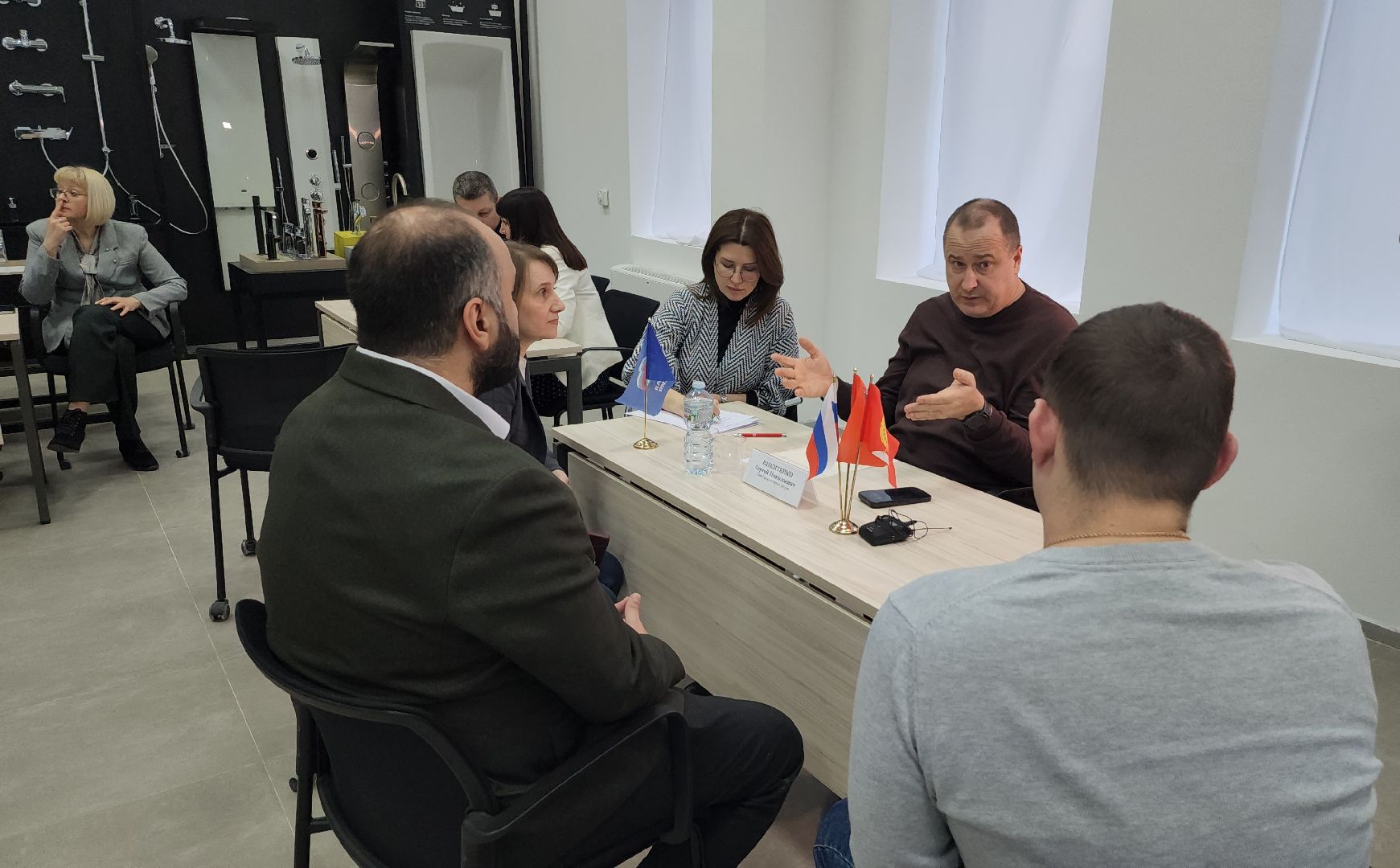 серпухов, витра плитка, витра сантехника, пассажирский автобус, транспорт, микрорайон лесная,