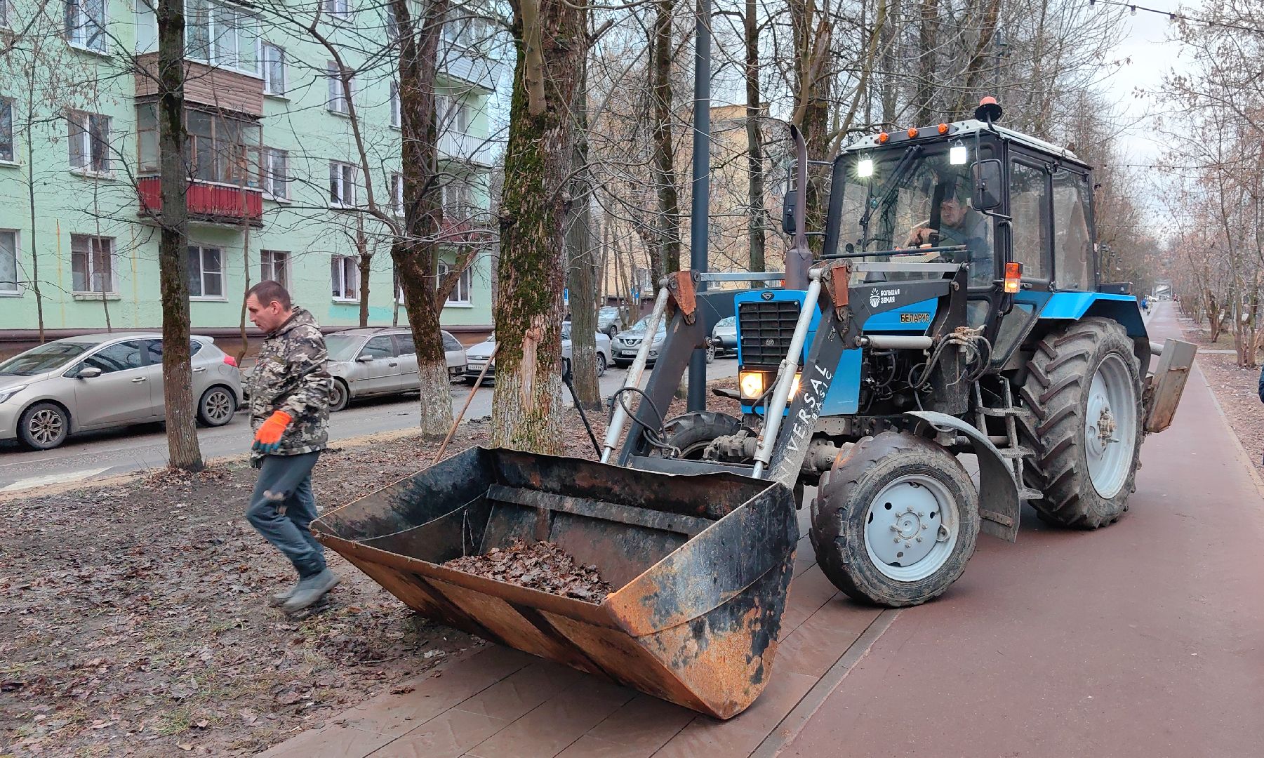 территория, уборка, дороги, листва, трактор, вертикалки,
