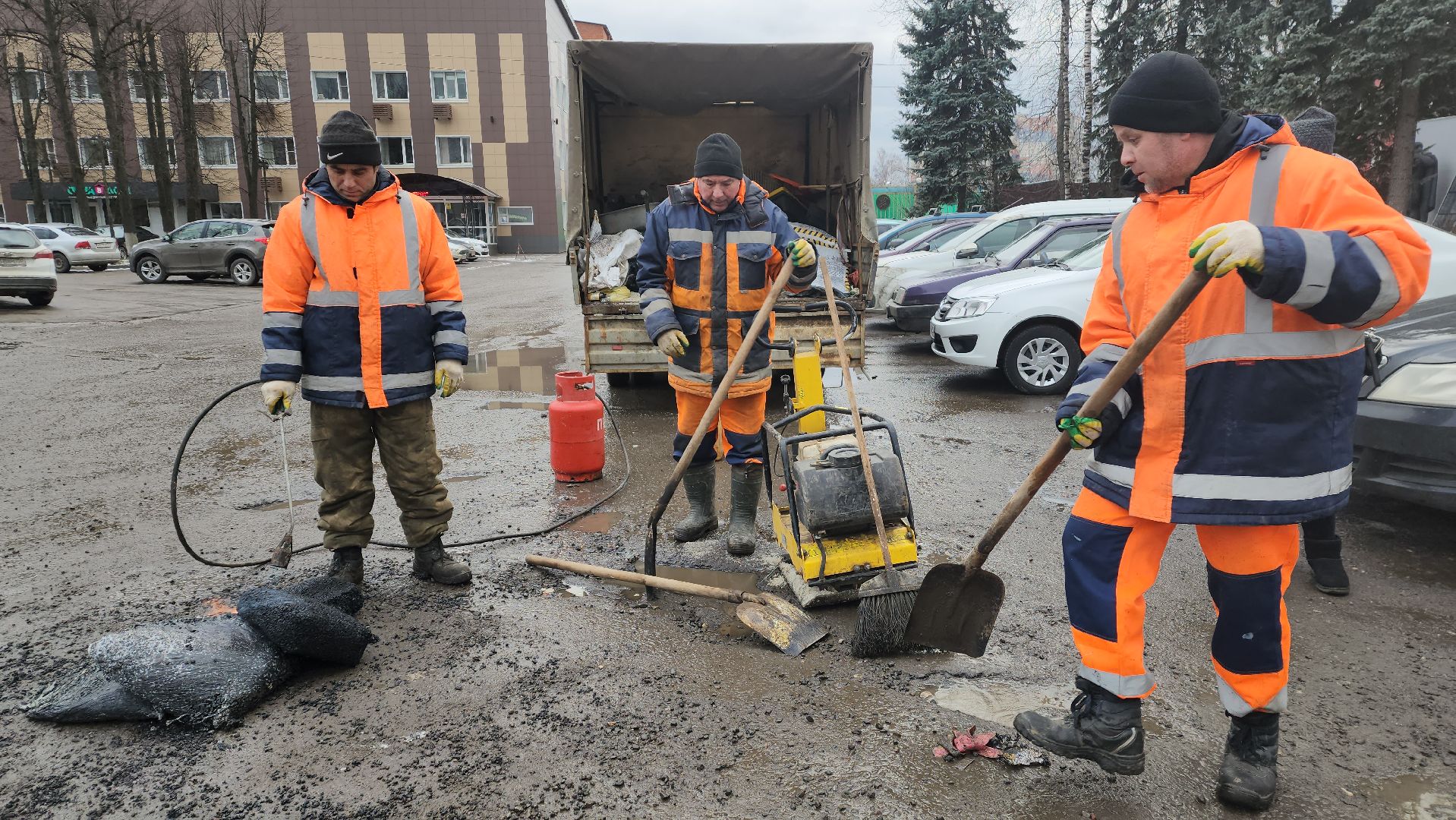 вертикалки, ивантеевка, ямочный ремонт, дорожное покрытие, асфальтирование, коммунальные службы,