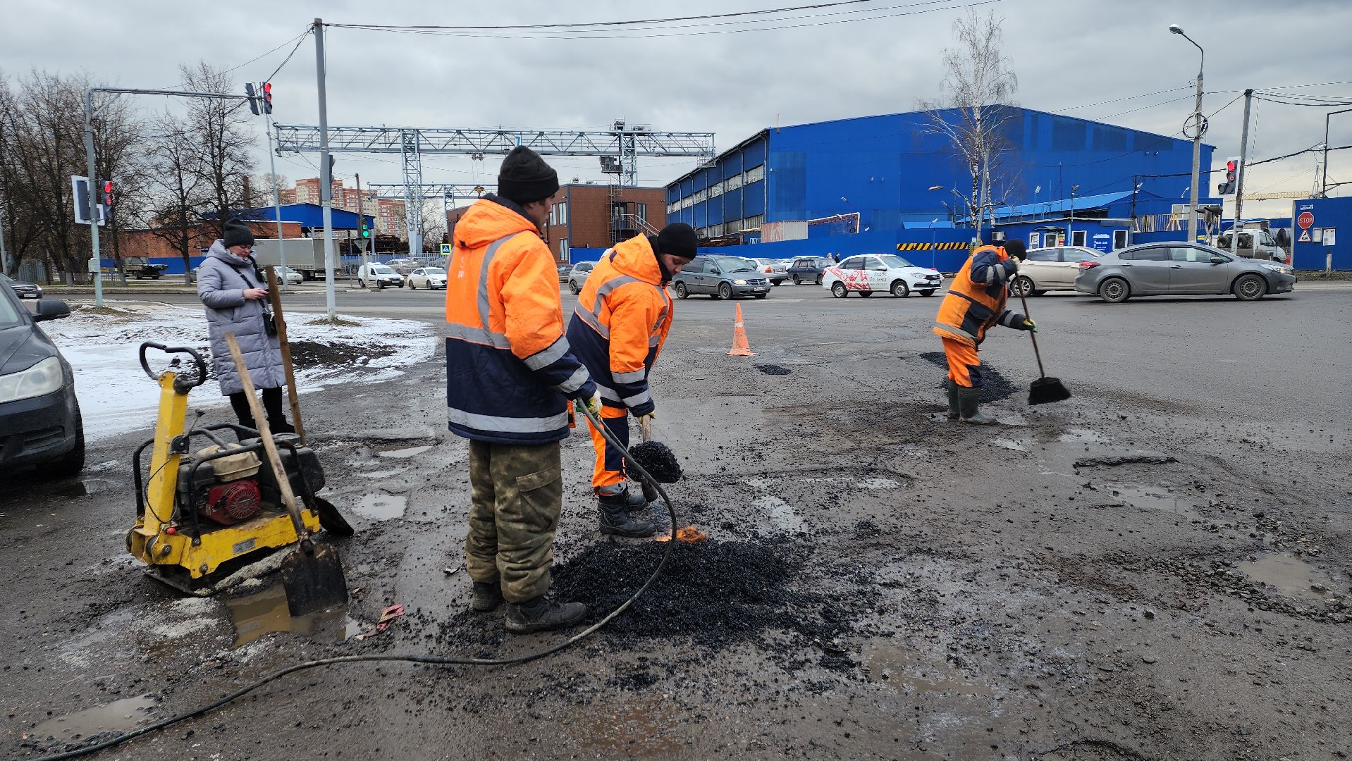 вертикалки, ивантеевка, ямочный ремонт, дорожное покрытие, асфальтирование, коммунальные службы,