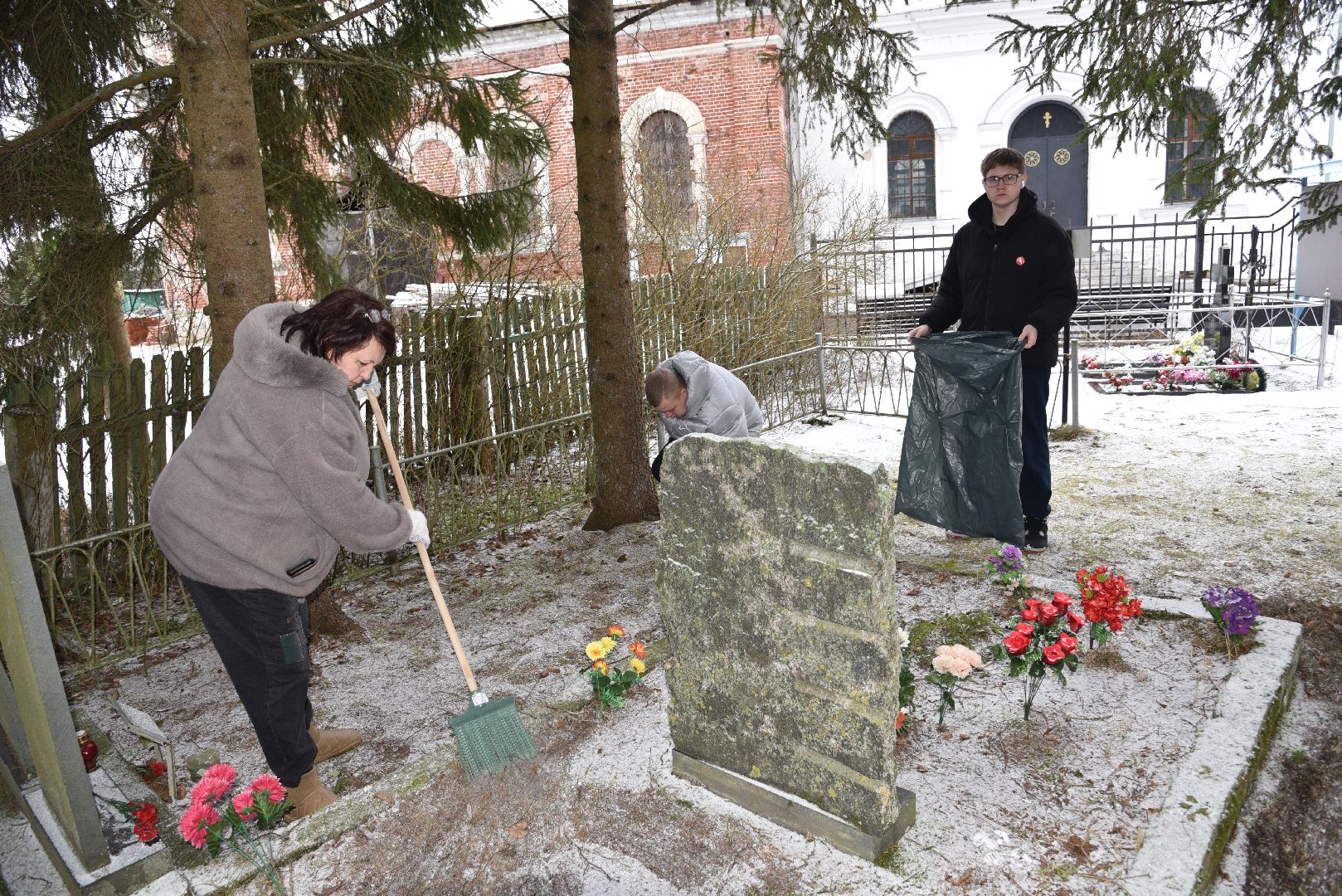 лотошино, волонтеры, волонтеры подмосковья, братская могила, великая отечественная война, вертикалка,