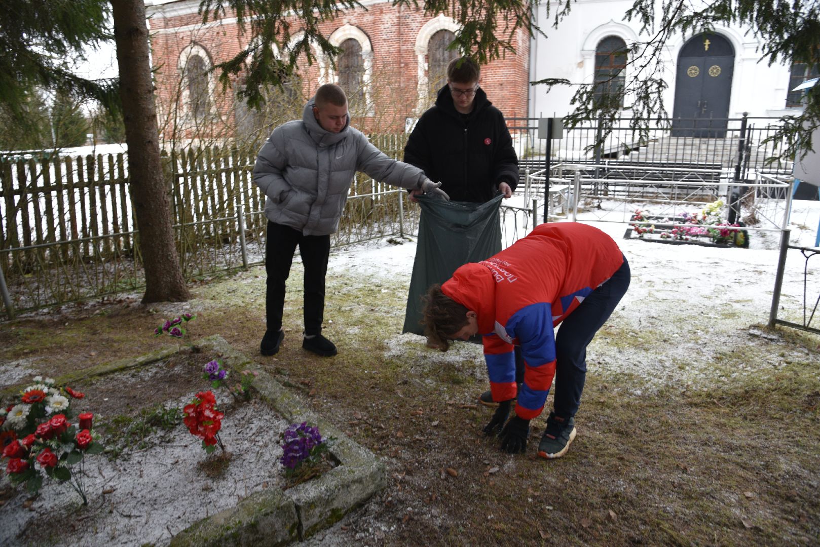 лотошино, волонтеры, волонтеры подмосковья, братская могила, великая отечественная война, вертикалка,