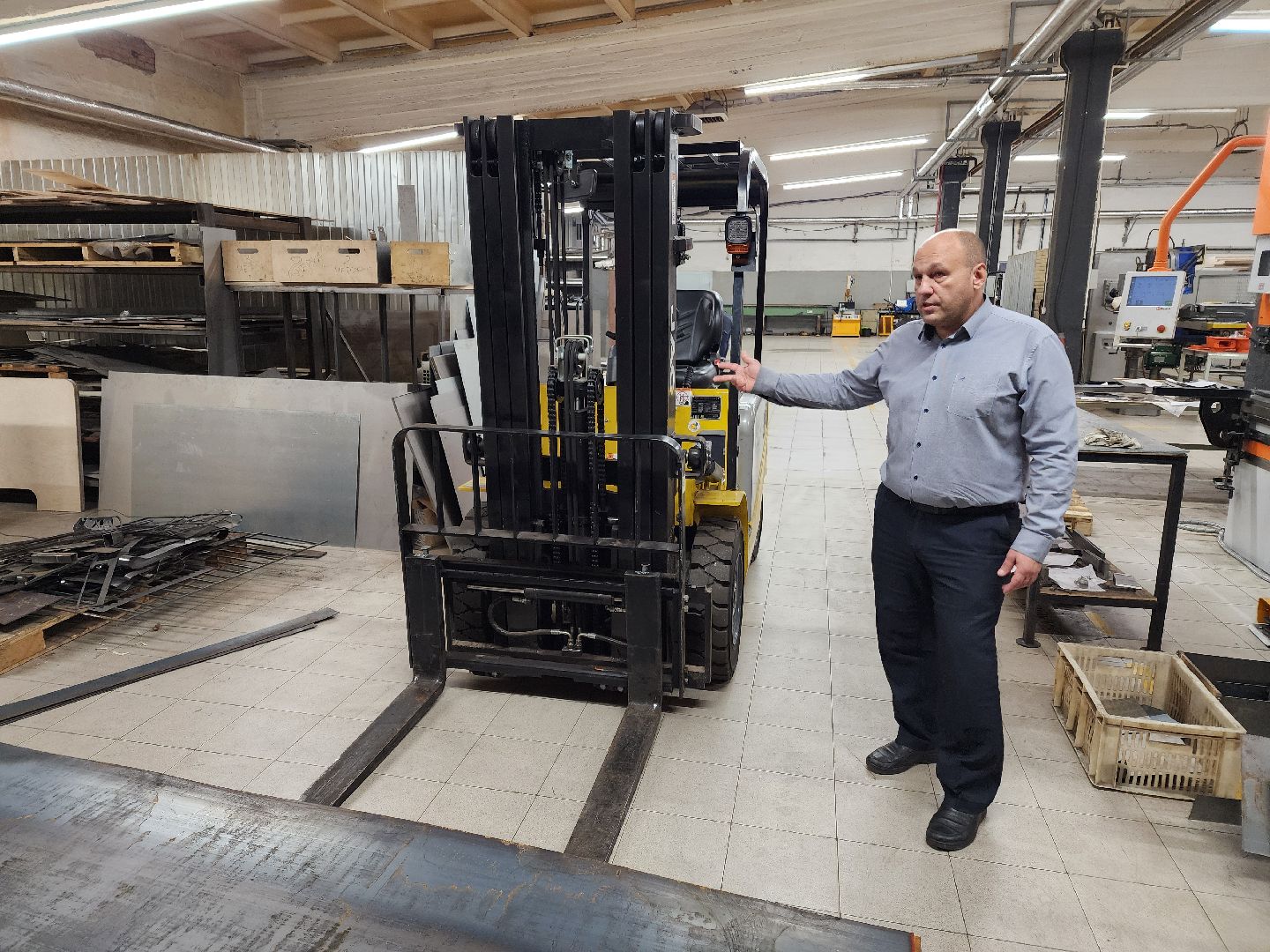 Чехов, лаборатория оборудования инновация, расширение производства, новое оборудование, модернизация, рост прибыли, покрасочная камера, вилочный погрузчик,