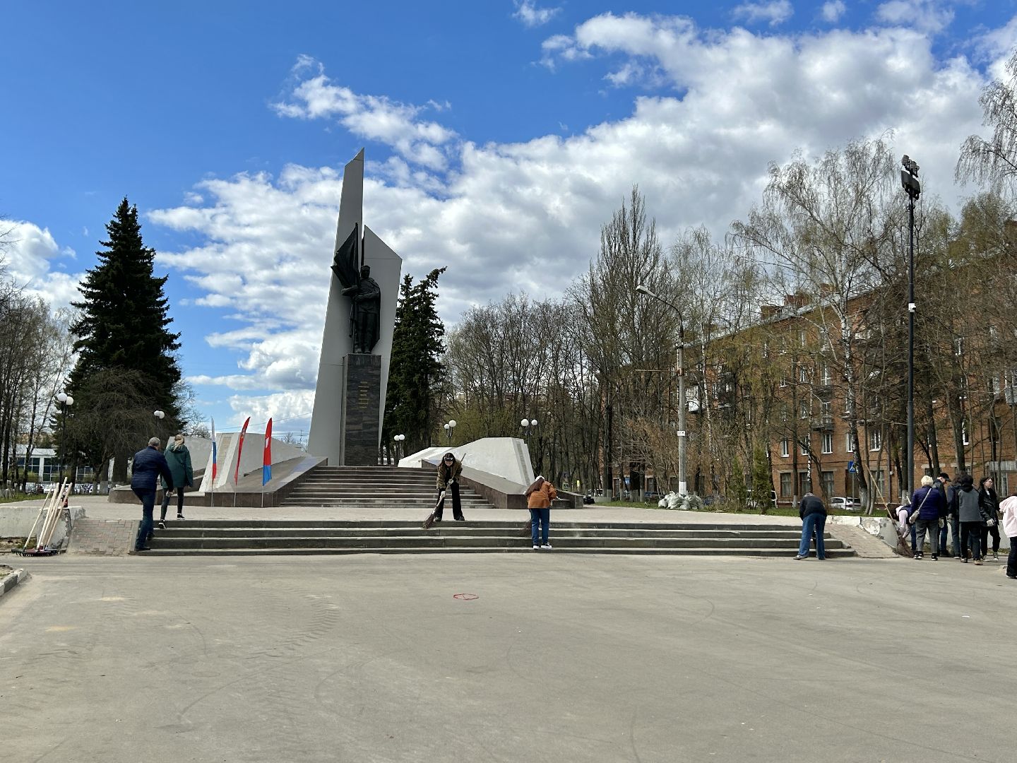 Субботник, благоустройство, Фрязино, библиотеки