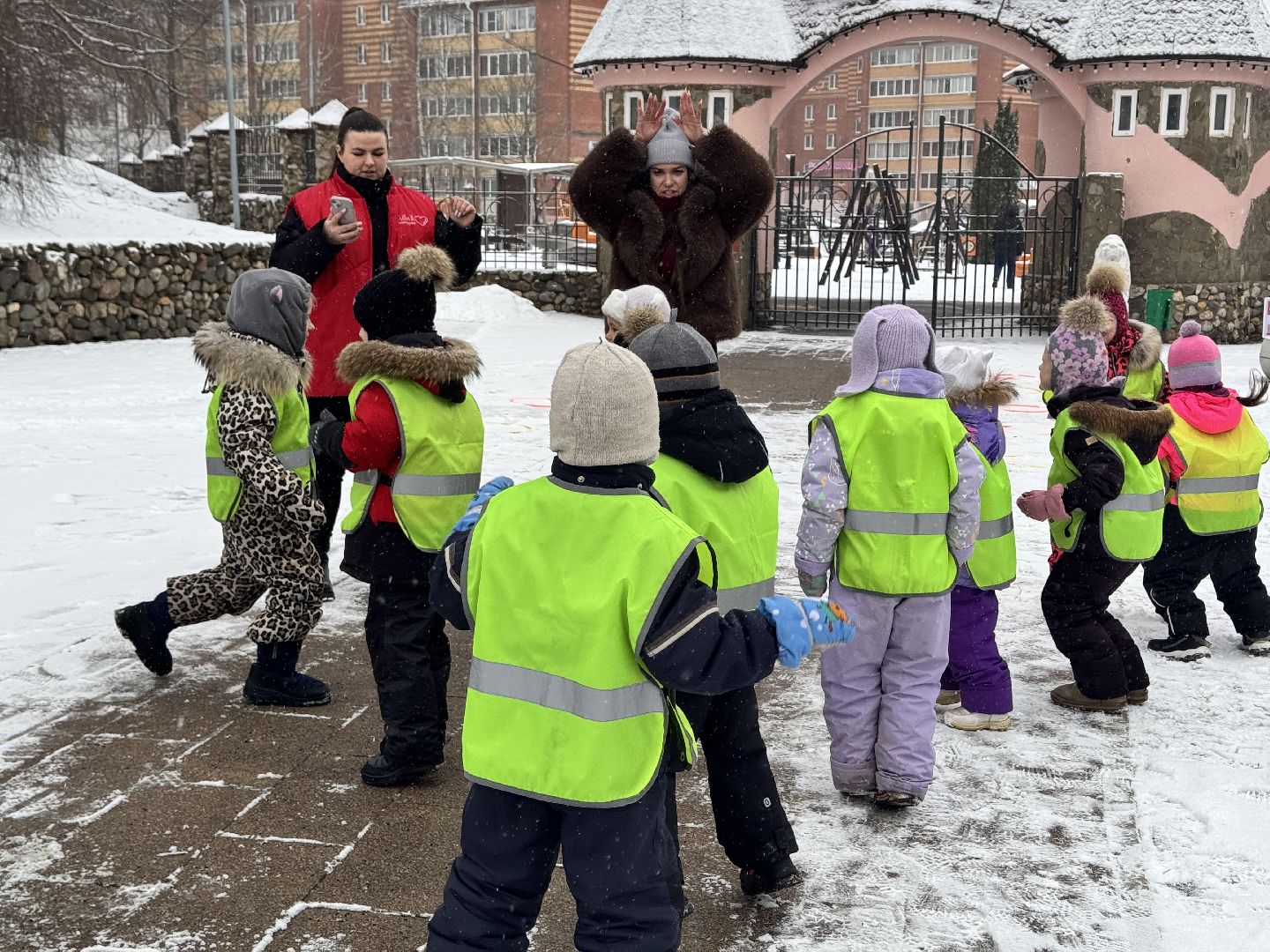 шаховская, садик, игры в парке, дети, вертикалки,