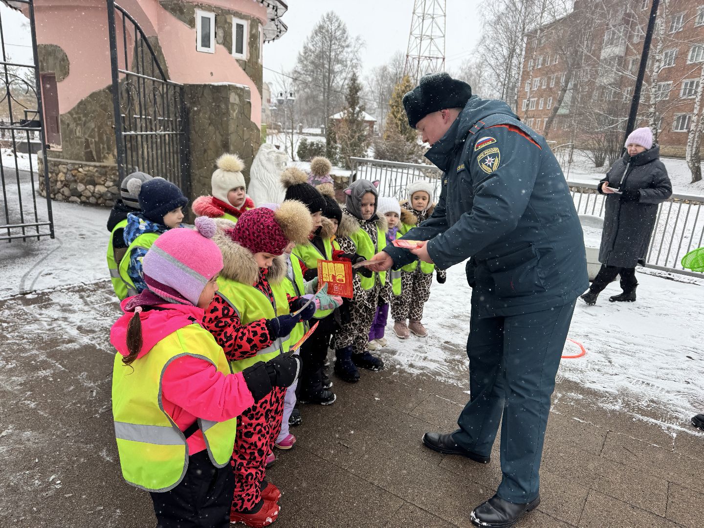 шаховская, садик, игры в парке, дети, вертикалки,