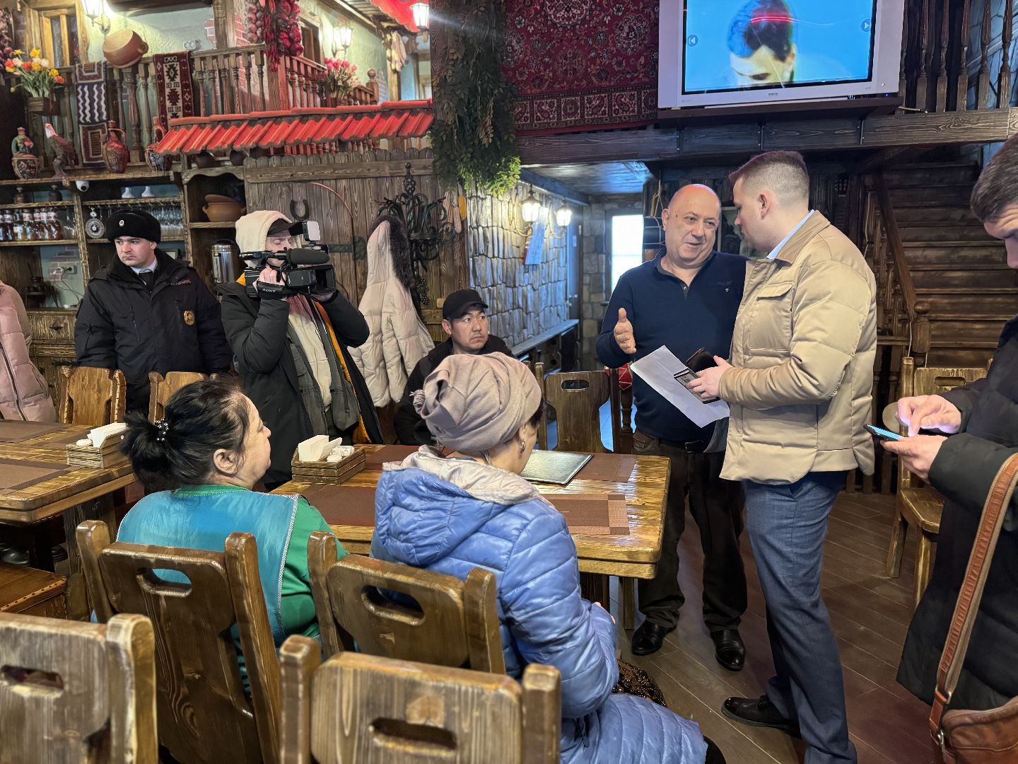 рейд по мигрантам, торговые объекты, полиция, ленинский городской округ,