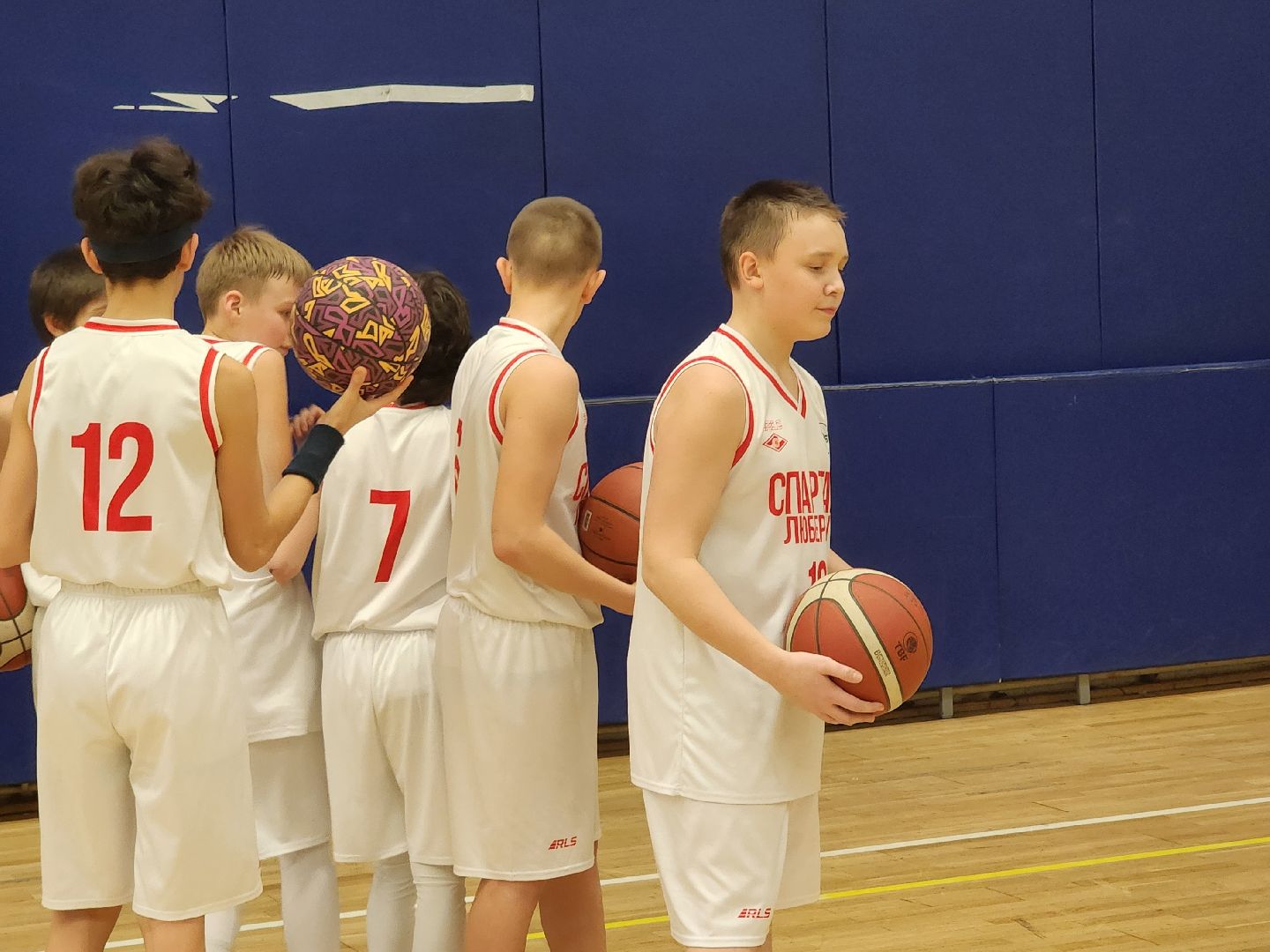 Баскетбол, Спортсмены, победители,