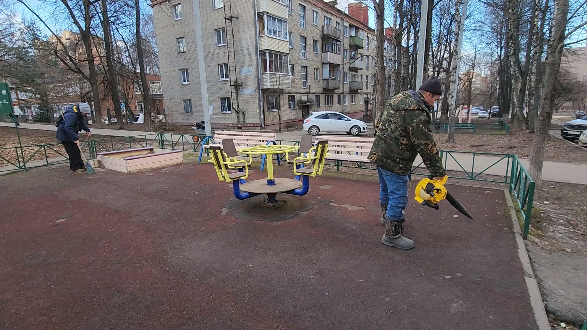 Чехов, улица Ильича, детская площадка, пешеходные дорожки, уборка, очистка, содержание, мбу чеховское благоустройство, вертикалки,
