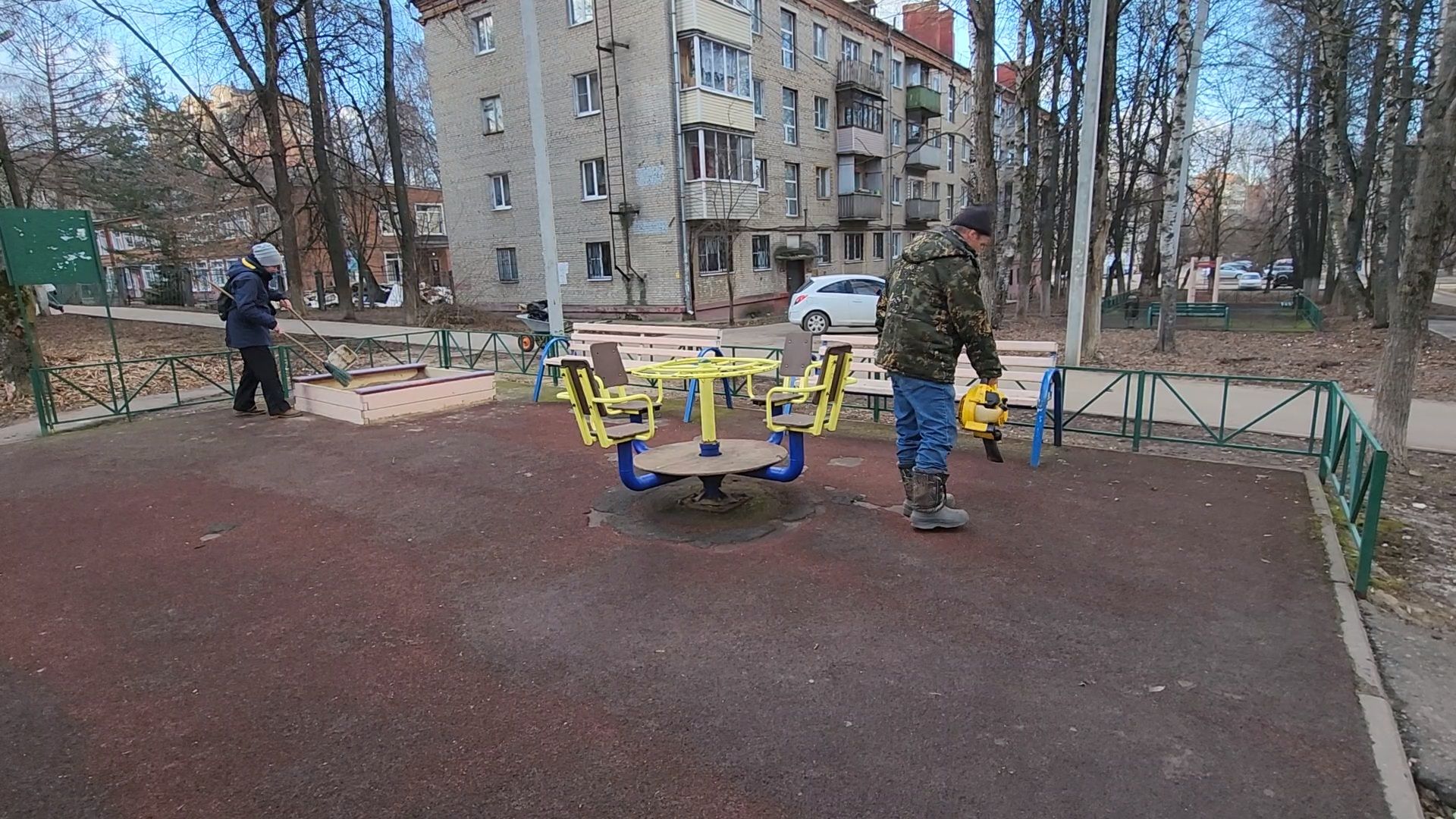 Чехов, улица Ильича, детская площадка, пешеходные дорожки, уборка, очистка, содержание, мбу чеховское благоустройство, вертикалки,