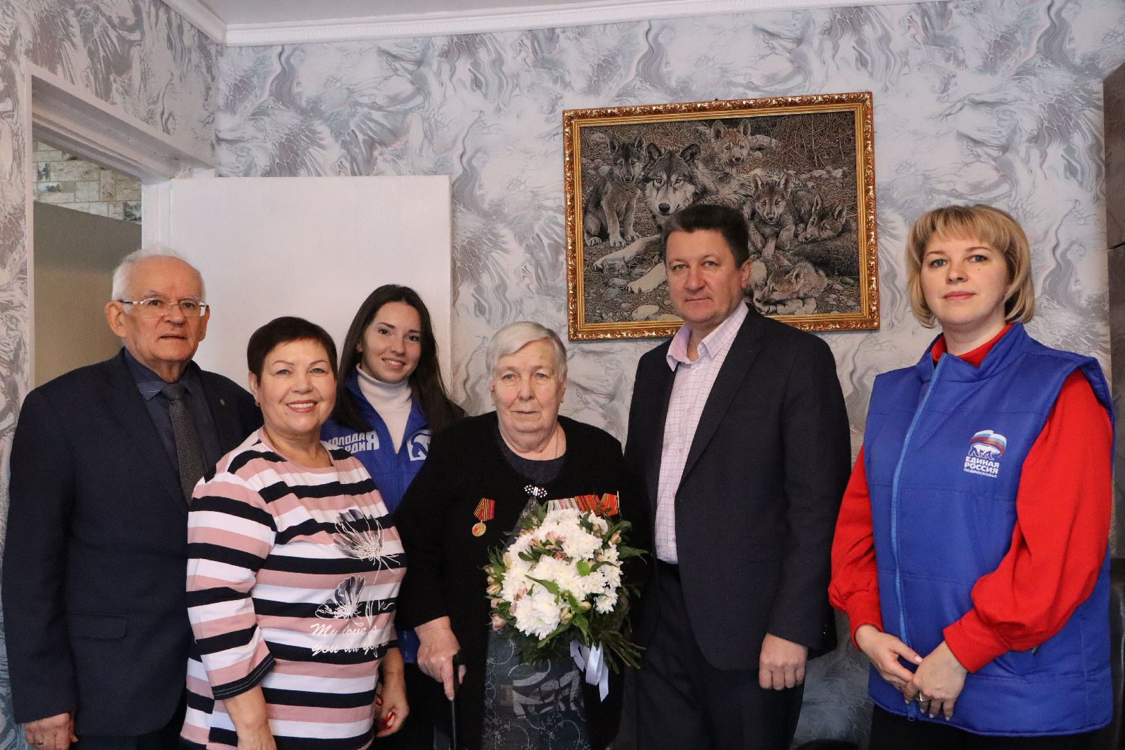 медаль 80 лет победы, cеребряные gруды, поселок lмитриевский, жительница блокадного ленинграда, глава округа,