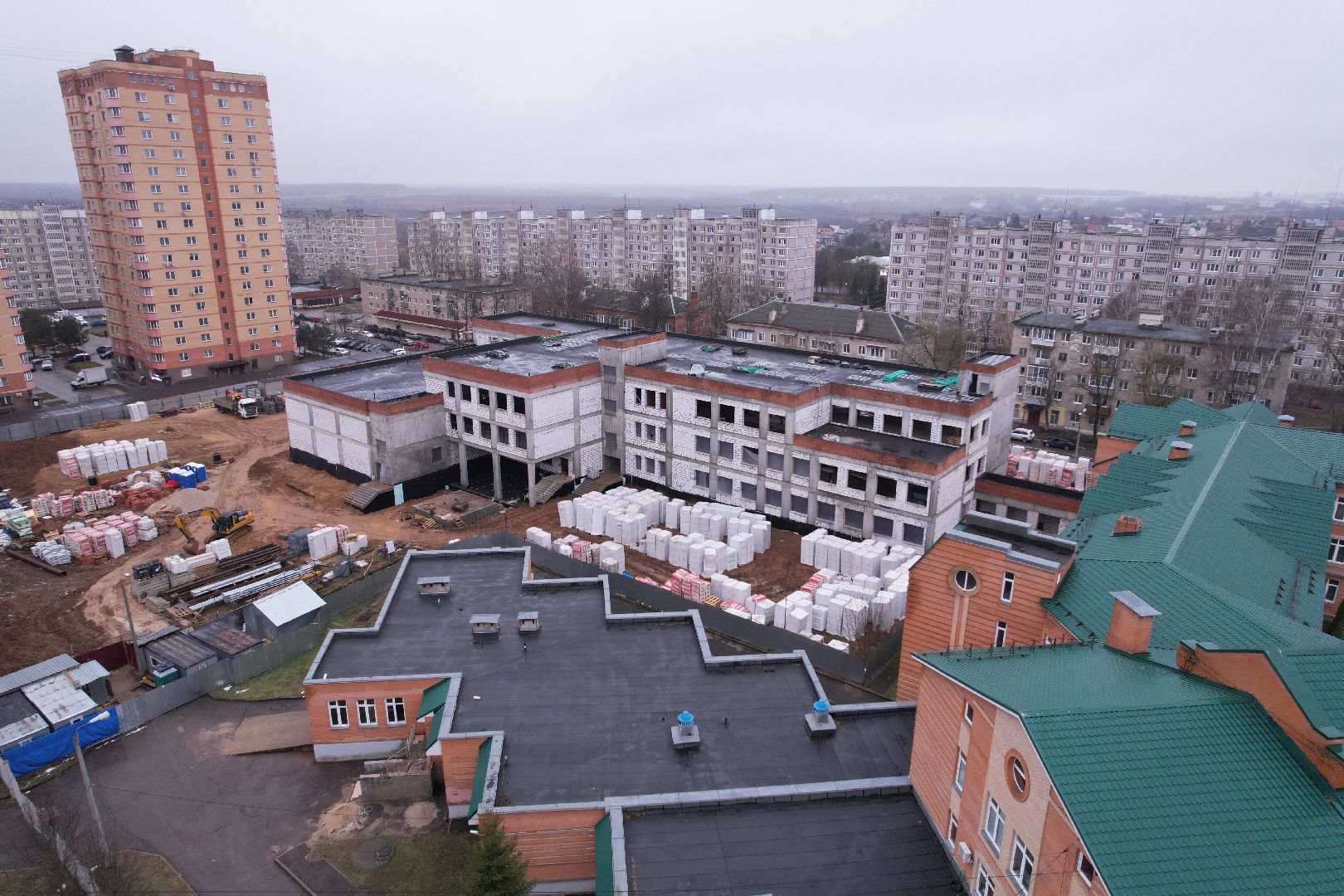 видео с коптера, чехов, школа,