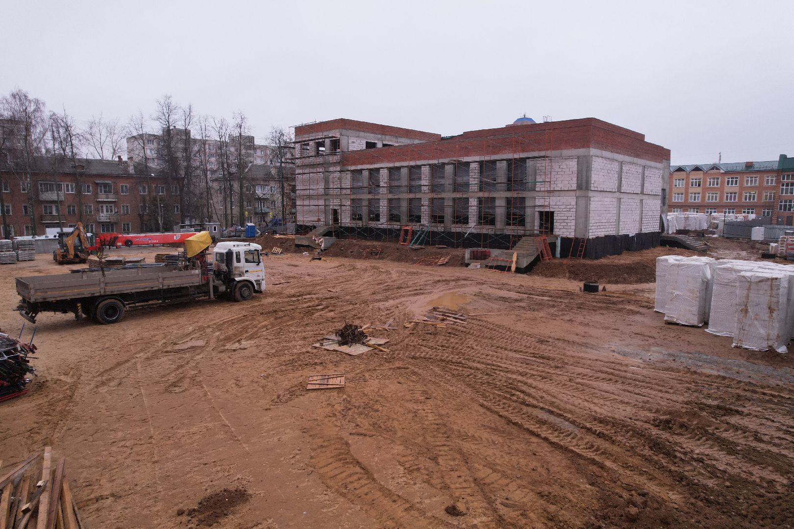 видео с коптера, чехов, школа,