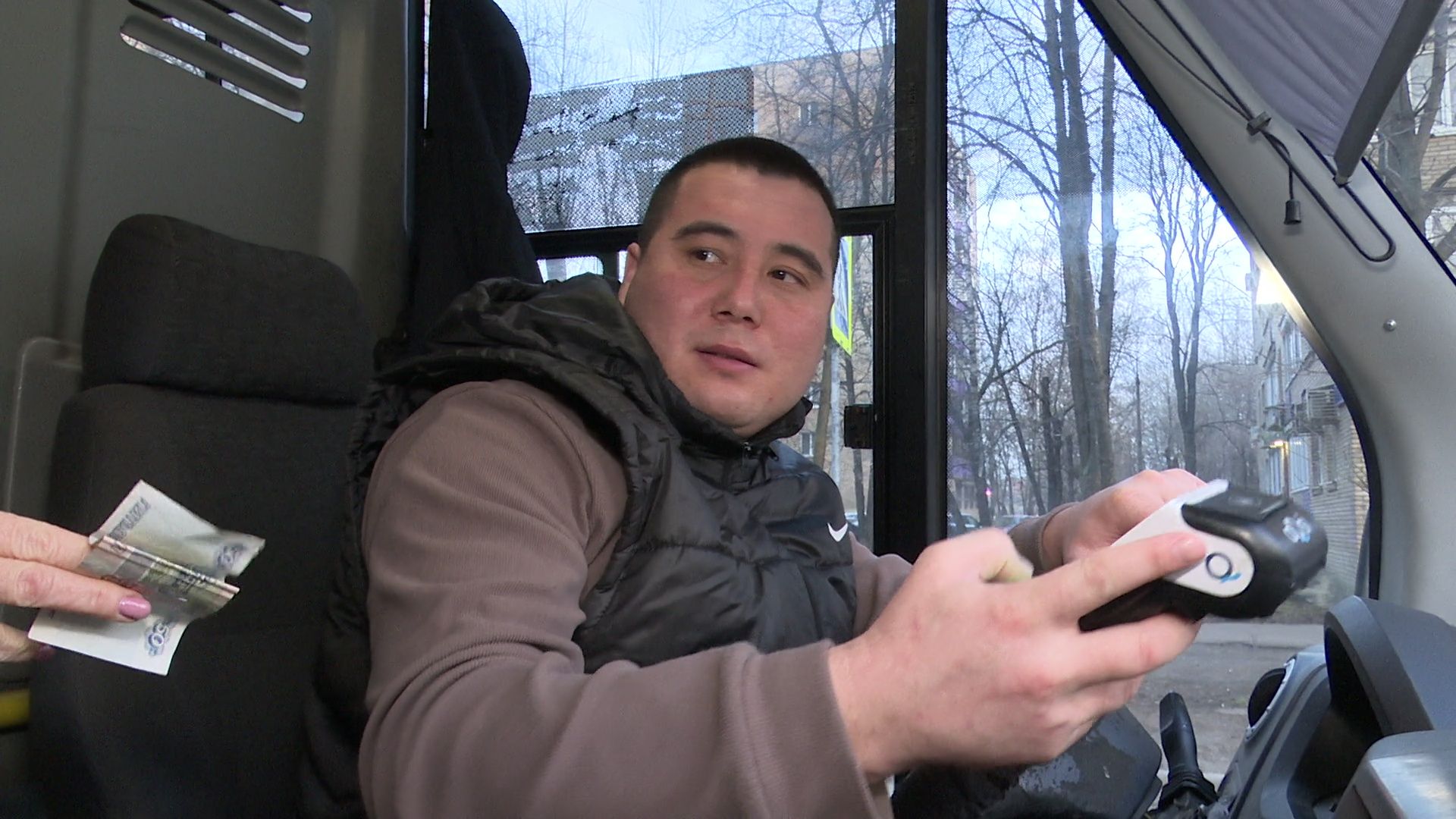 реутов, вертикалки, транспорт, проверка автобусов, оплата наличными, карта стрелка, карта тройка, банковская карта,