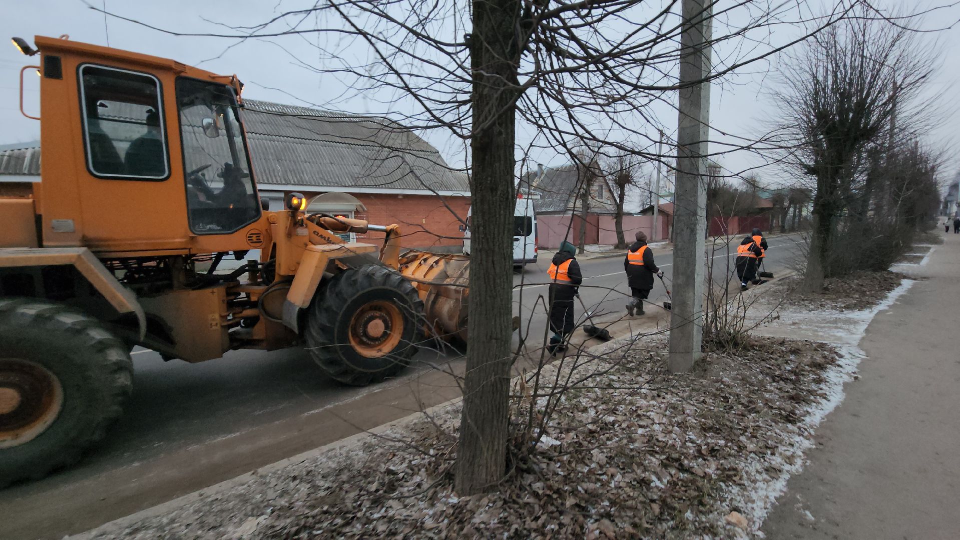 Серпухов, улица карла маркса, комбинат благоустройства, уборка улицы, благоуйстройство, вертикалки,