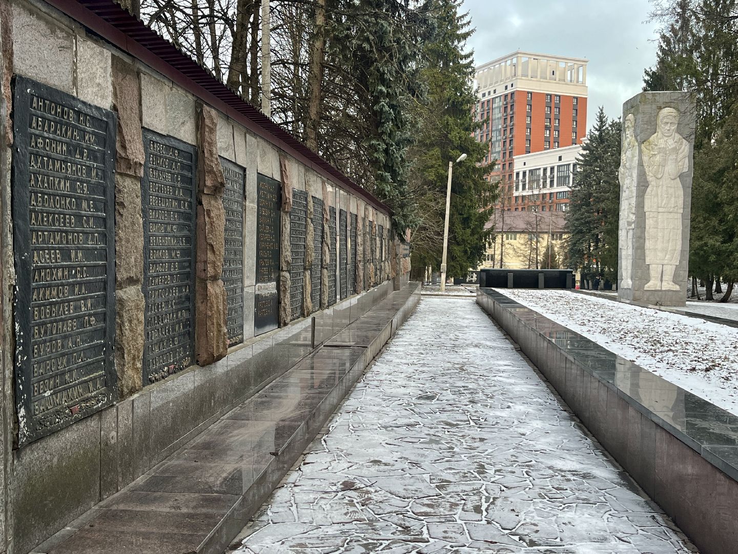 вертикалки, наро-фоминск, история мемориала, День Победы, Юрий Дехто,