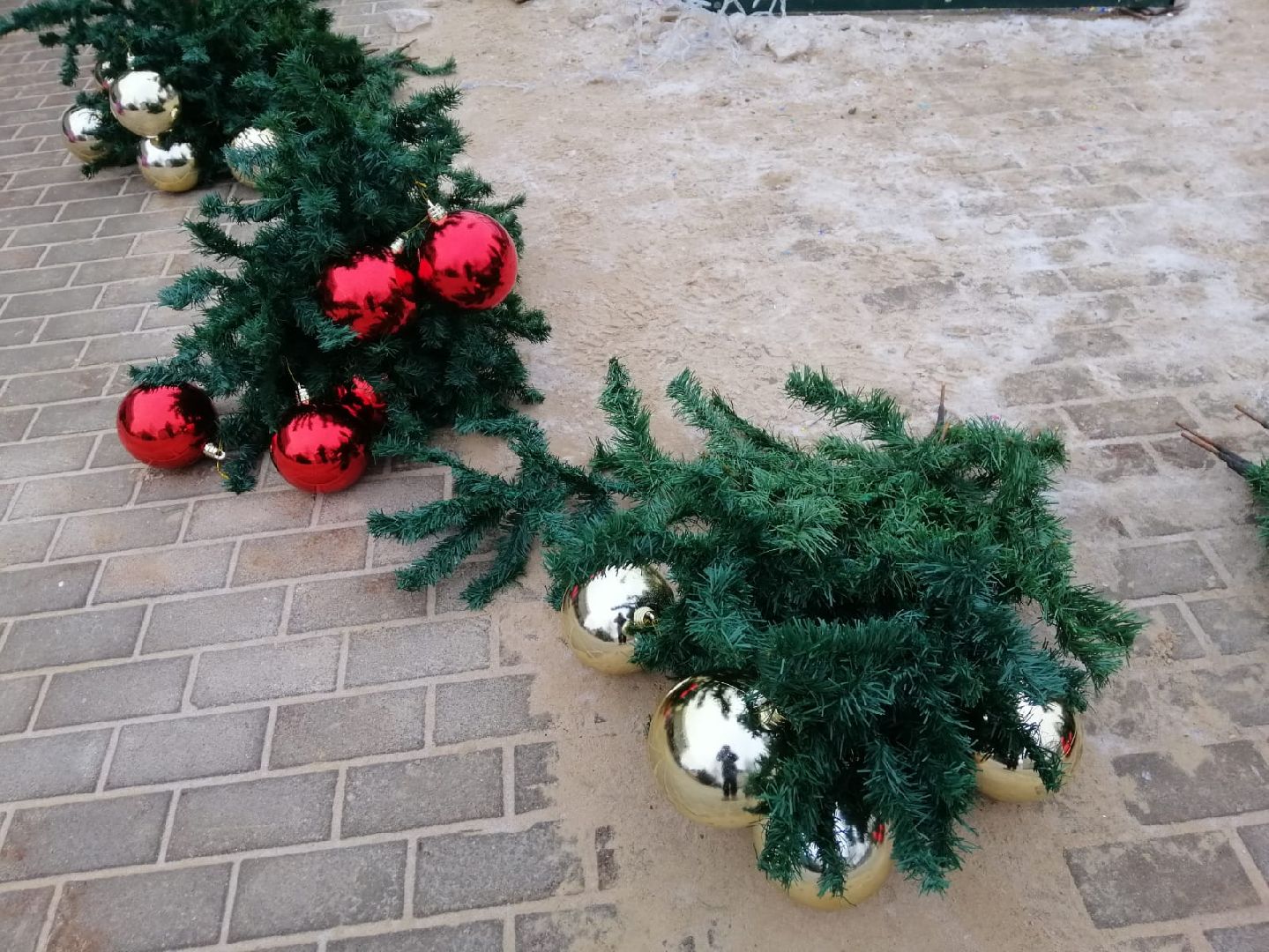 городской округ восход, центральная площадь, демонтаж новогодней елки, благоуйстройство, вертикалки,