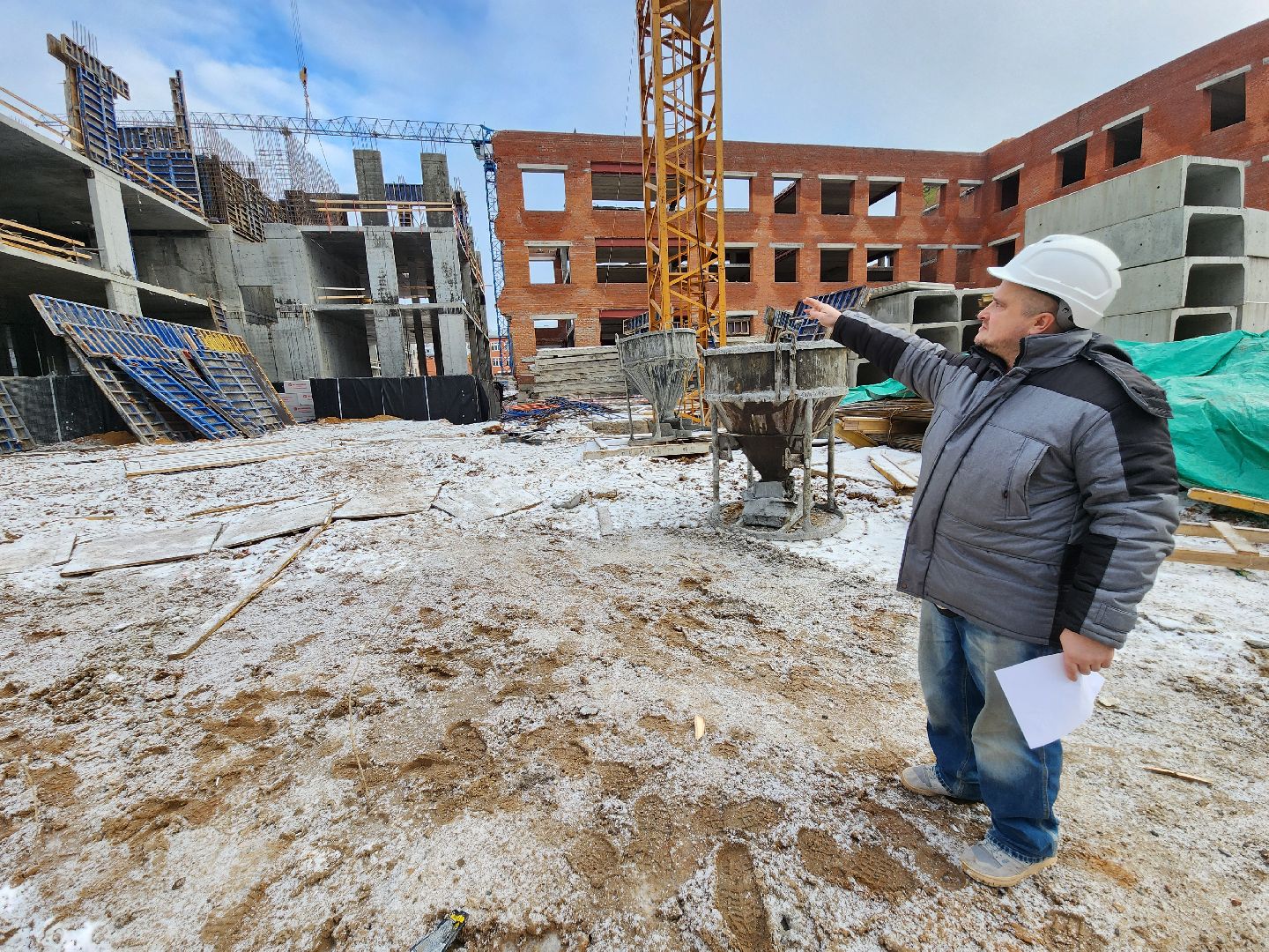 Чехов, поселок Мещерское, психбольница, новый лечебный корпус, строительство, реконструкция, опалубка, вертикалка,