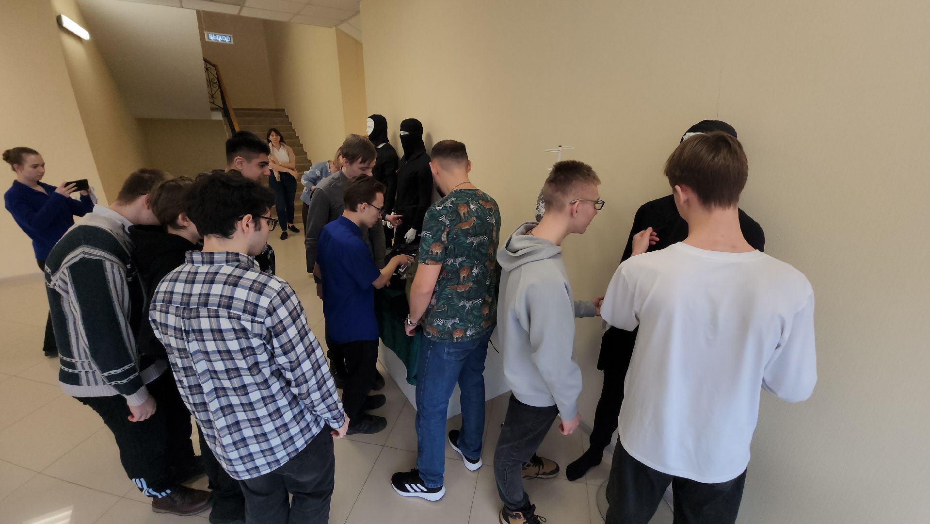 серпухов, институт инженерной физики, улица сиреневая, экскурсия школьников, центр профориентации молодежи, день науки,