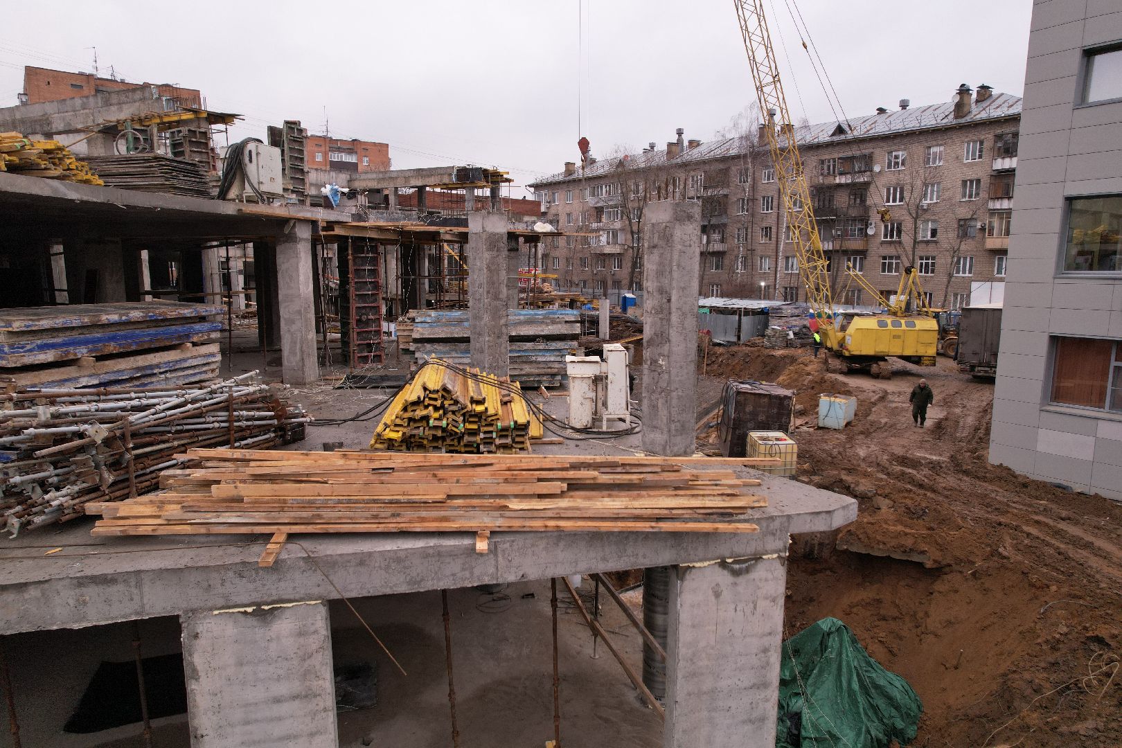 видео с коптера, королёв, школа,