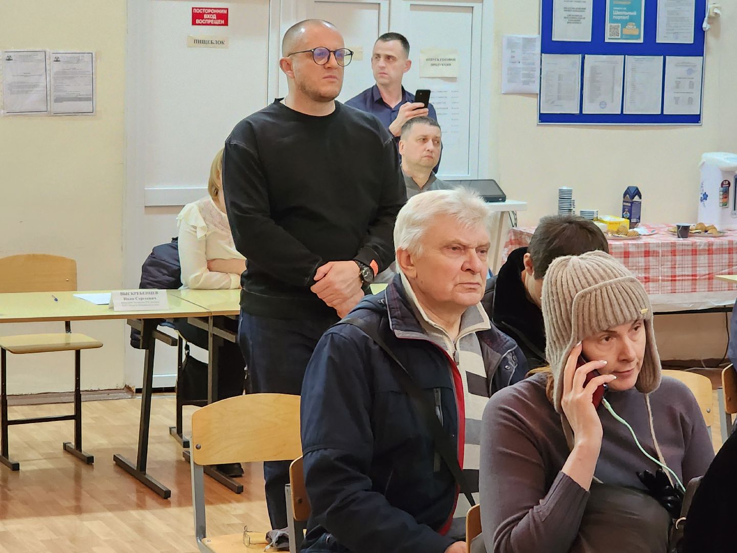 Чехов, поселок Мещерское, выездная администрация, новый формат, презентация, итоги 2024 года, планы на 2025 год, благоустройство, дорожный ремонт, медицина, экология, очистка прудов, контейнерные площадки, энергоснабжение, глава округа михаил собакин, встреча с жителями,