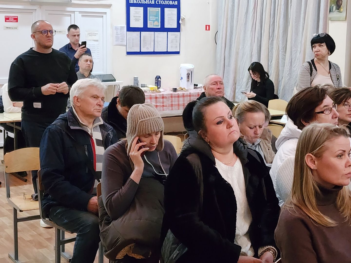 Чехов, поселок Мещерское, выездная администрация, новый формат, презентация, итоги 2024 года, планы на 2025 год, благоустройство, дорожный ремонт, медицина, экология, очистка прудов, контейнерные площадки, энергоснабжение, глава округа михаил собакин, встреча с жителями,