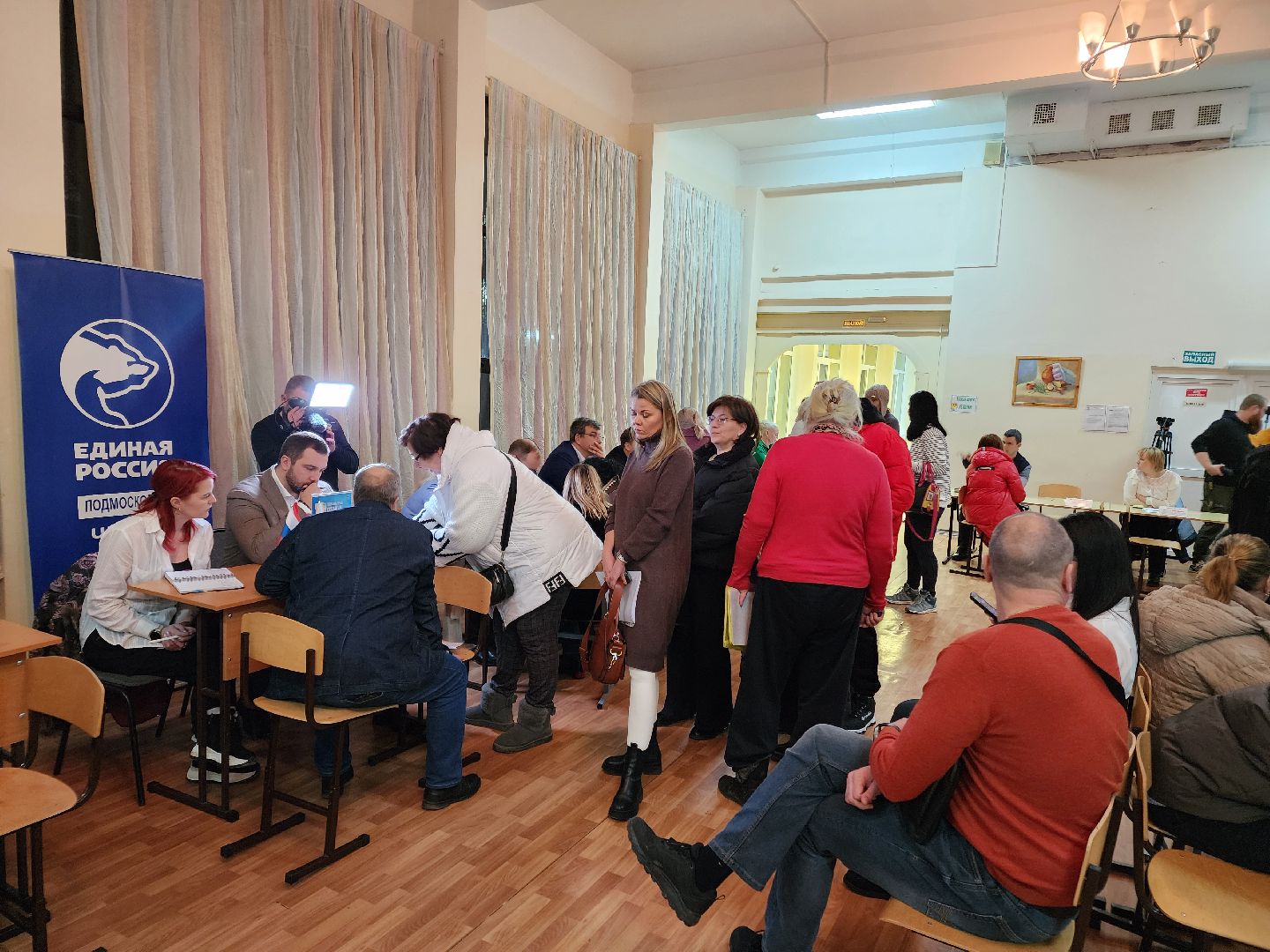 Чехов, выездная администрация, встречи с жителями, обращения граждан, деревня Дубинино, подъездная дорога, улицы Нижняя и Заречная, освещение, уличные фонари, благоустройство, содержание дорог,