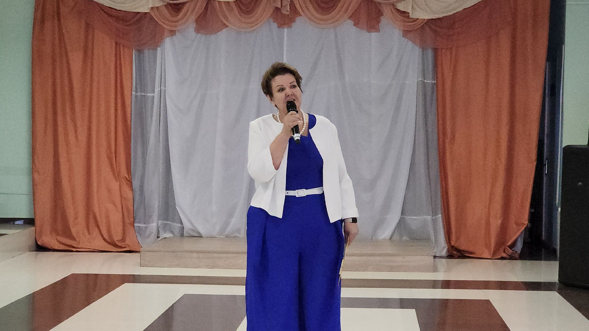 Луховицы, Белоомут, Выставка,