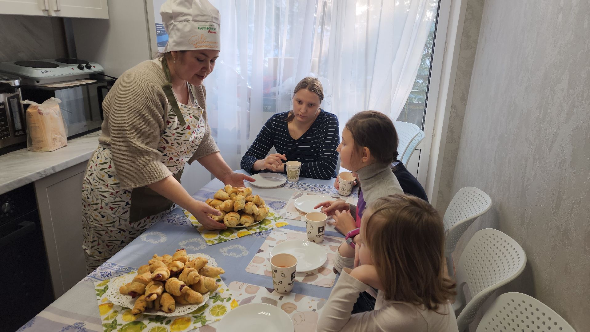 ивантеевка, пушкинский, центр социального обслуживания, дети, дети с овз, выпечка, кухня, мастер-класс для детей, инвалиды, вертикалки,
