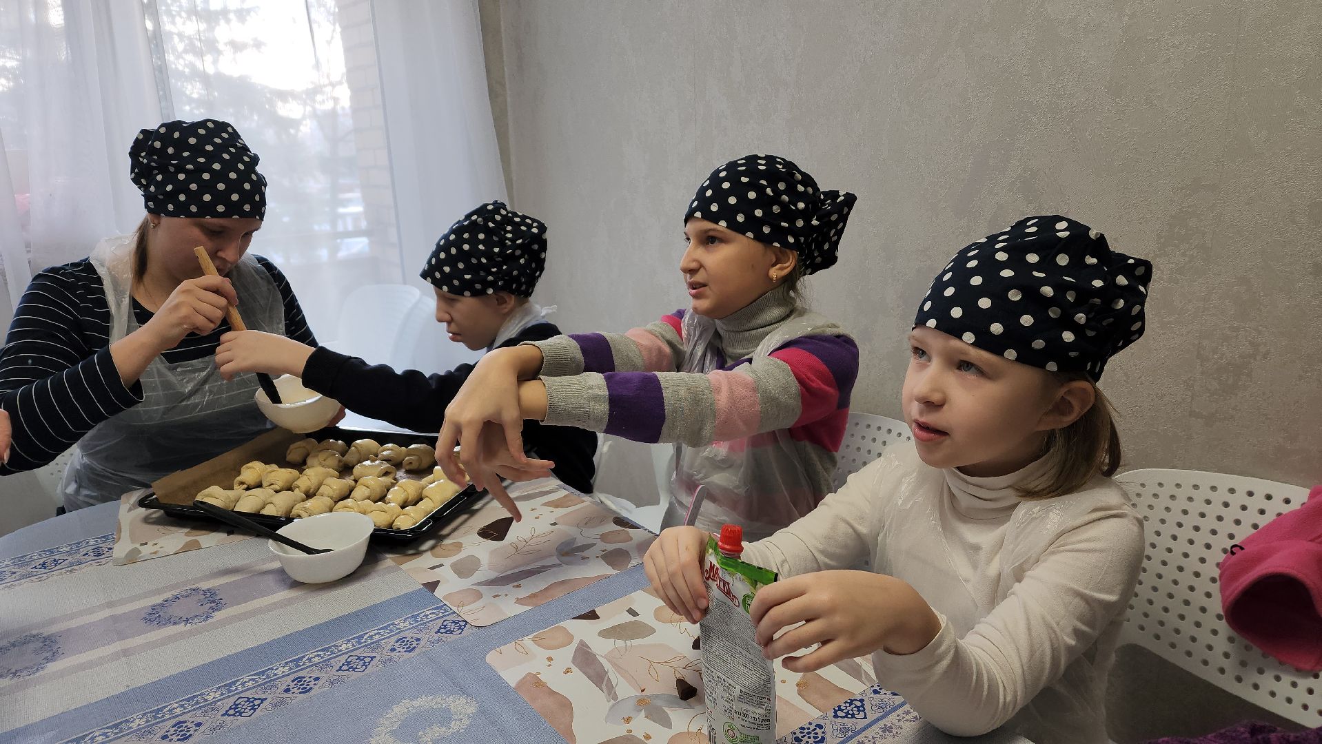 ивантеевка, пушкинский, центр социального обслуживания, дети, дети с овз, выпечка, кухня, мастер-класс для детей, инвалиды, вертикалки,