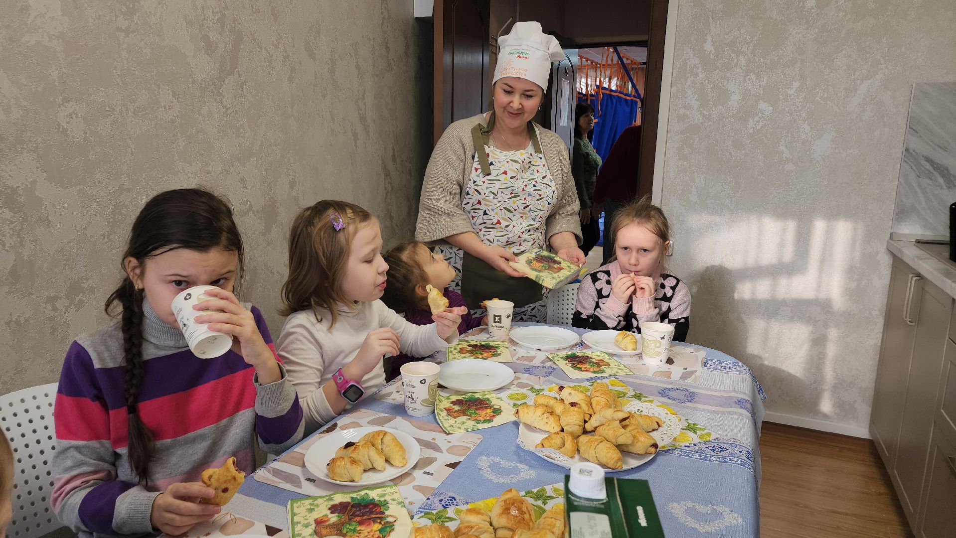 ивантеевка, пушкинский, центр социального обслуживания, дети, дети с овз, выпечка, кухня, мастер-класс для детей, инвалиды, вертикалки,