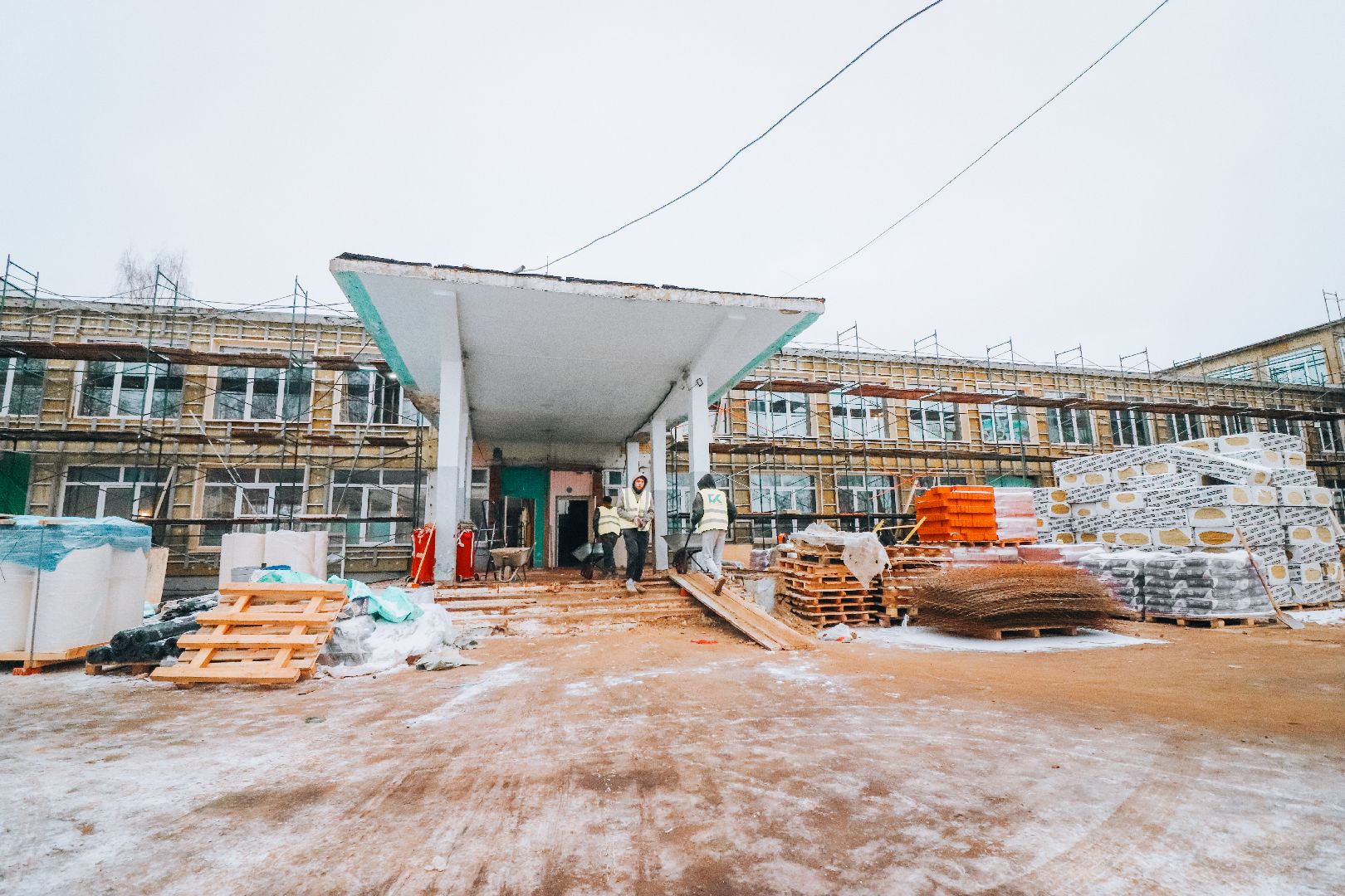 Клин, общество, строительство, стройка школы, вертикалки,