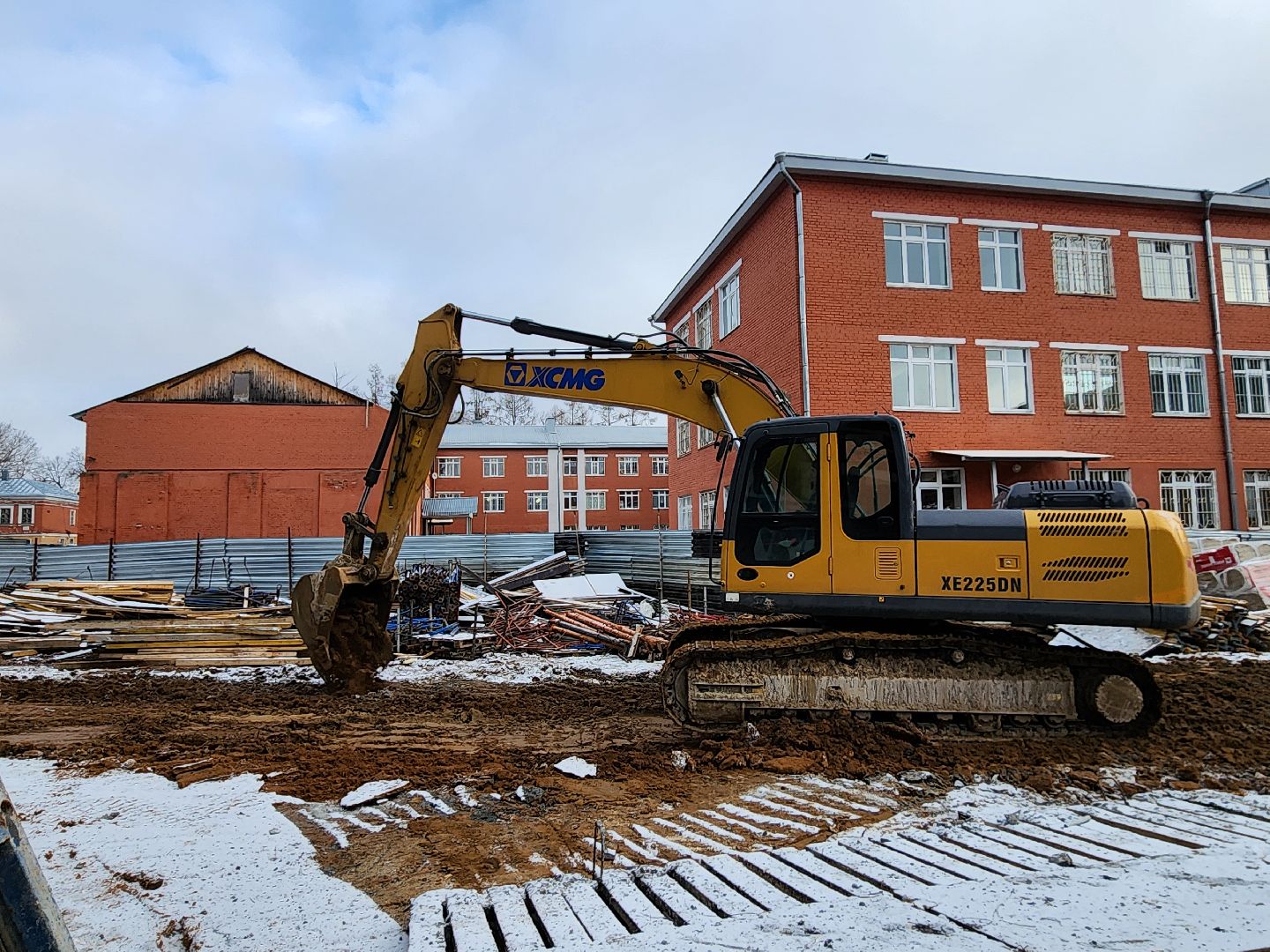Чехов, поселок Мещерское, психиатрическая больница, лечебный корпус, строительство, реконструкция, временные дороги, обратная засыпка, прокладка дорог, дорожные работы, земляные работы, вертикалки,
