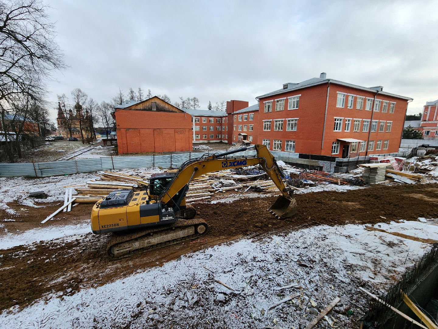 Чехов, поселок Мещерское, психиатрическая больница, лечебный корпус, строительство, реконструкция, временные дороги, обратная засыпка, прокладка дорог, дорожные работы, земляные работы, вертикалки,