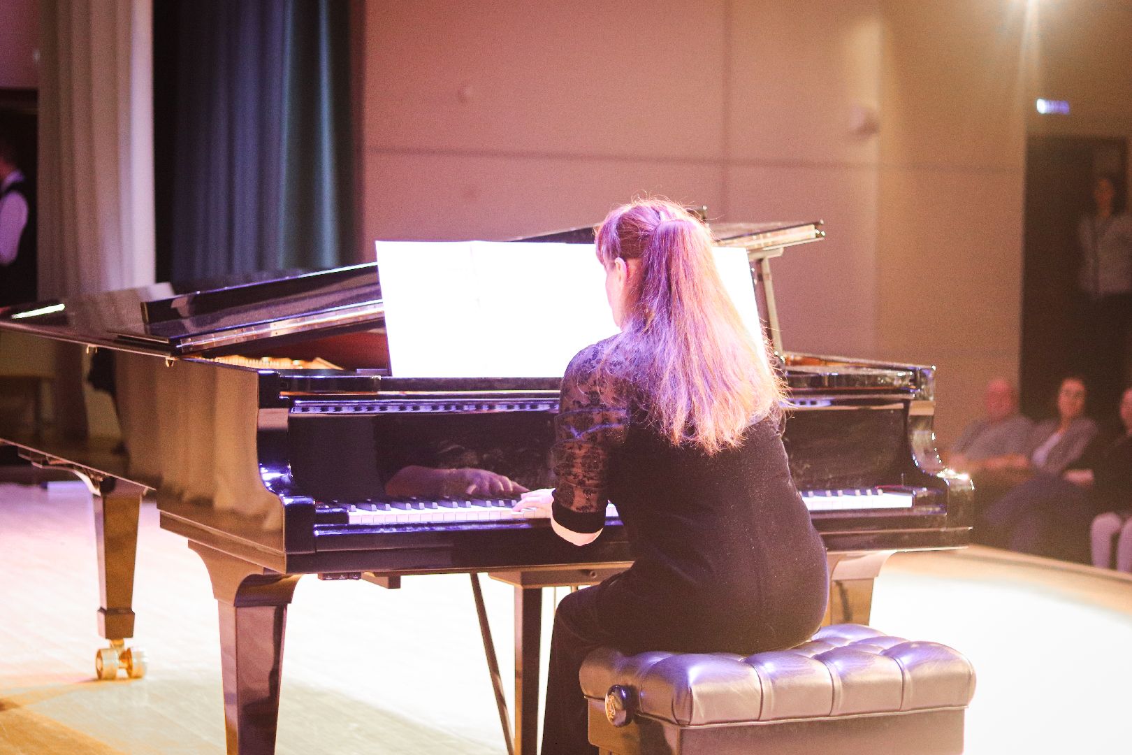 Клин, общество, культура, образование, Китай, музыканты, Подмосковье, вертикалки,