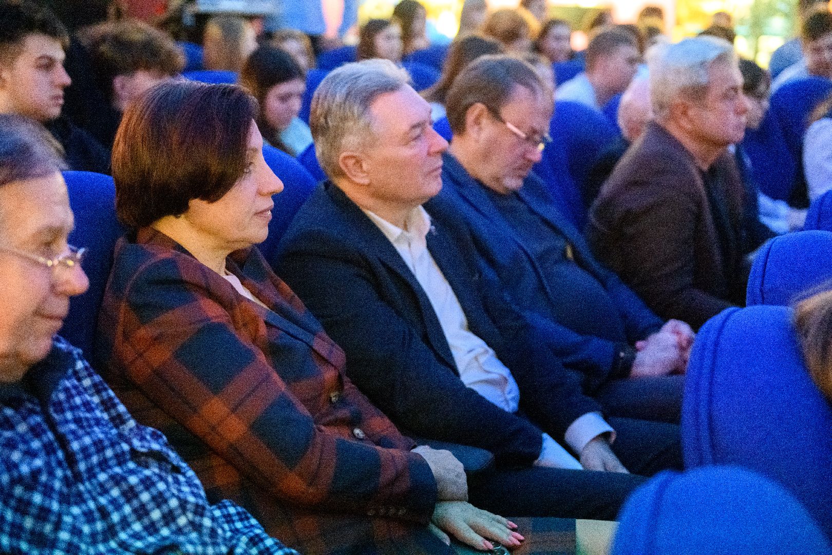 наука, лзос, лыткарино лзос, путешествие по луне, день науки, владимир сурдин, астроном владимир сурдин, вертикалки,