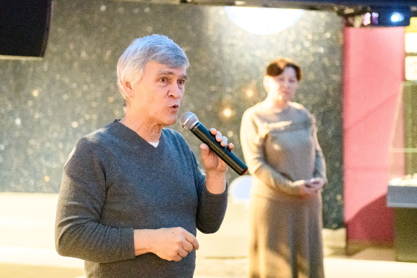 наука, лзос, лыткарино лзос, путешествие по луне, день науки, владимир сурдин, астроном владимир сурдин, вертикалки,