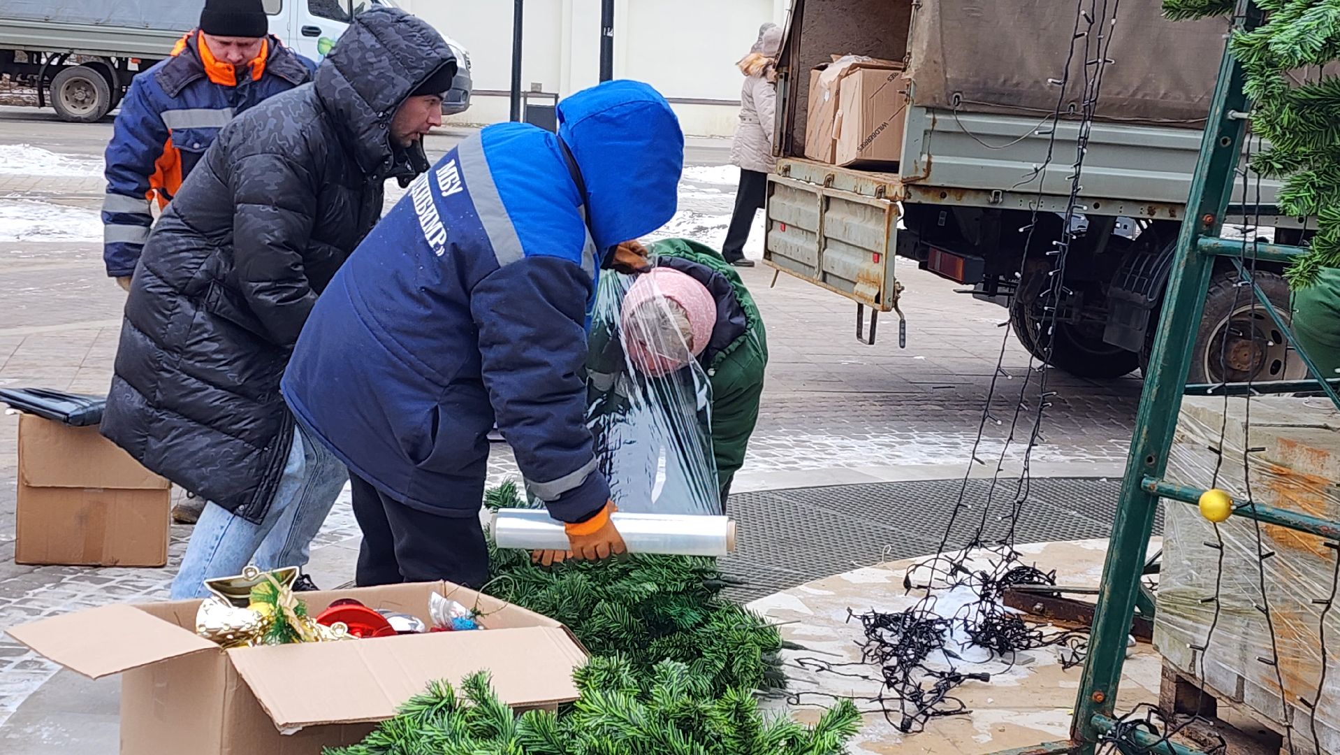 истра, благоустройство, демонтаж елок, вертикалки,