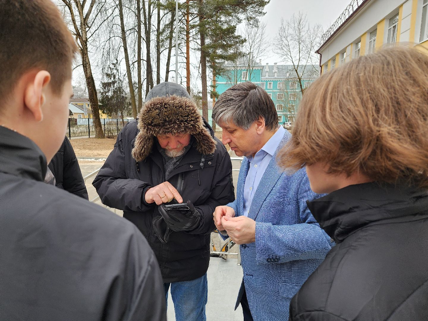 Дубна, школа, гуманитарная помощь, Сбор, день защитника отечества, вертикалки,