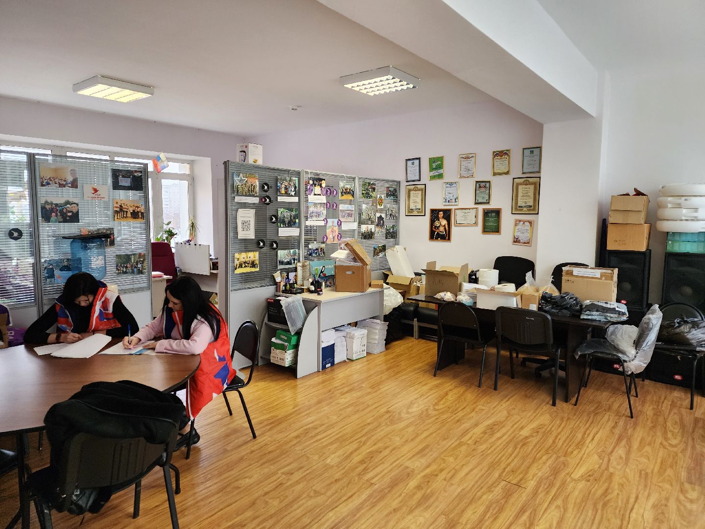 Чехов, улица Чехова 45, дворец культуры Дружба, волонтеры подмосковья, Молодежный центр, гуманитарная помощь, пункт приема, благотворительность, акция Доброе дело, 23 февраля, День защитника Отечества,