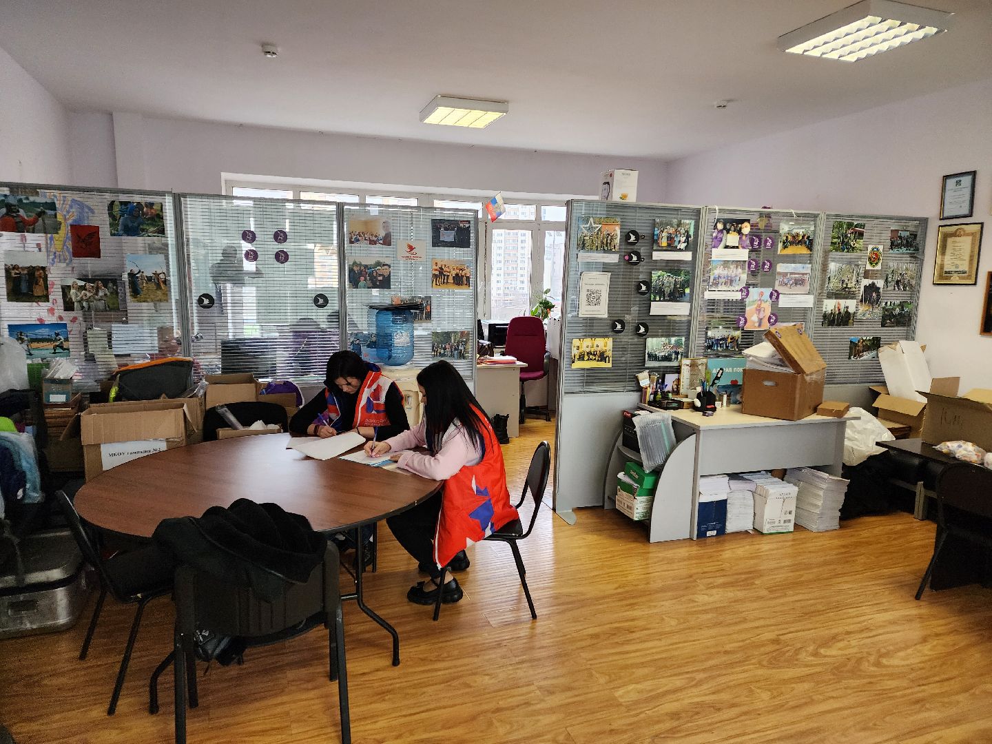 Чехов, улица Чехова 45, дворец культуры Дружба, волонтеры подмосковья, Молодежный центр, гуманитарная помощь, пункт приема, благотворительность, акция Доброе дело, 23 февраля, День защитника Отечества,