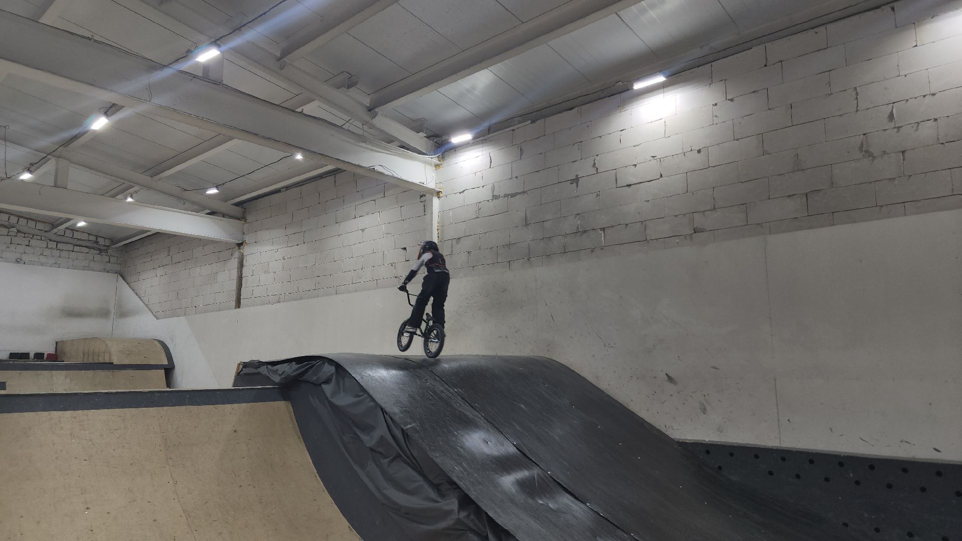 рекорд, книга рекордов, мировой рекорд, семилетний рекордсмен, мальчик, ребенок, bmx, экстрим,