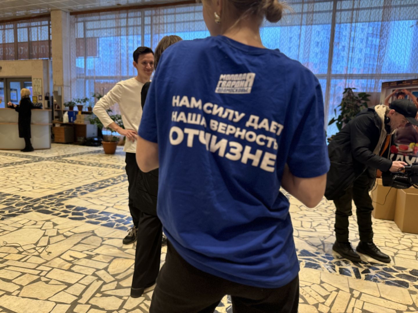 гуманирная помощь, Волонтеры, СВО, кинотеатр искра, маскировочные сети, вертикалки,