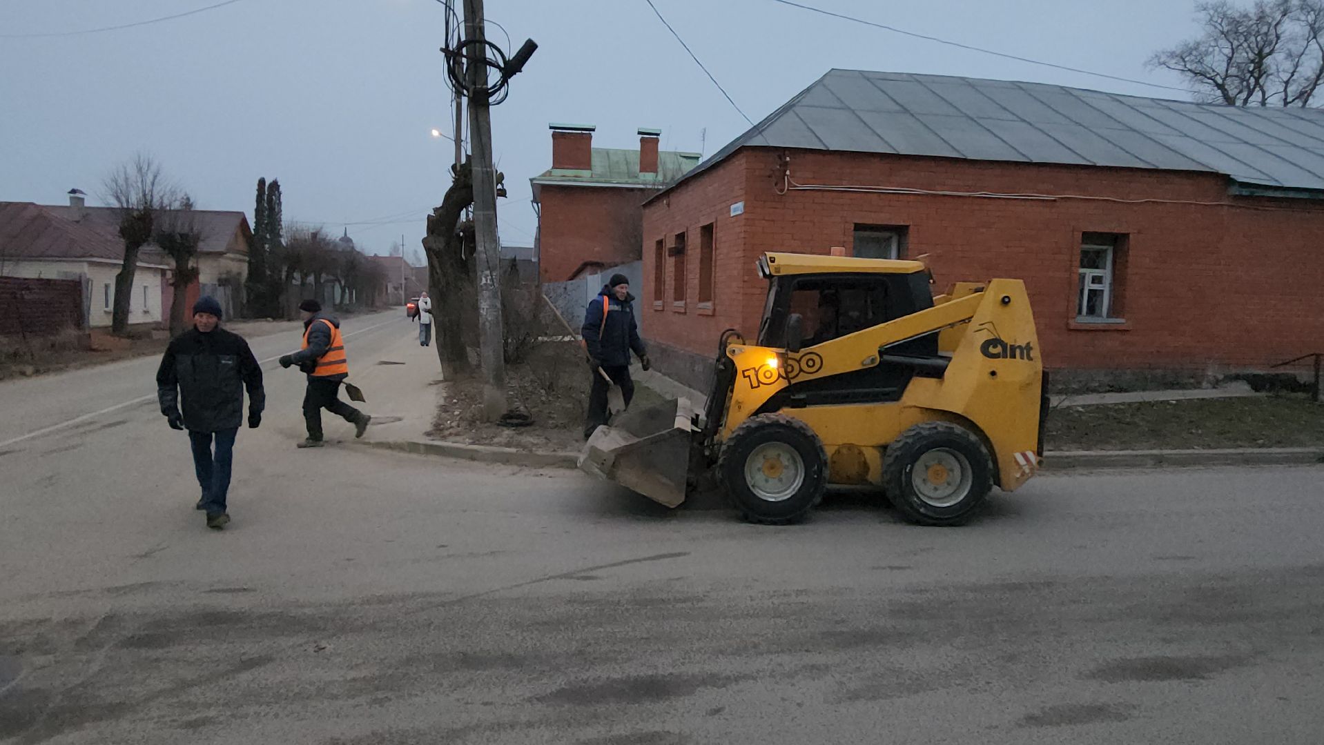 серухов, комбинат благоустройства, уборка дорог, улица энгельса, улица пролетарская, микрорайон занарье, вертикалки,